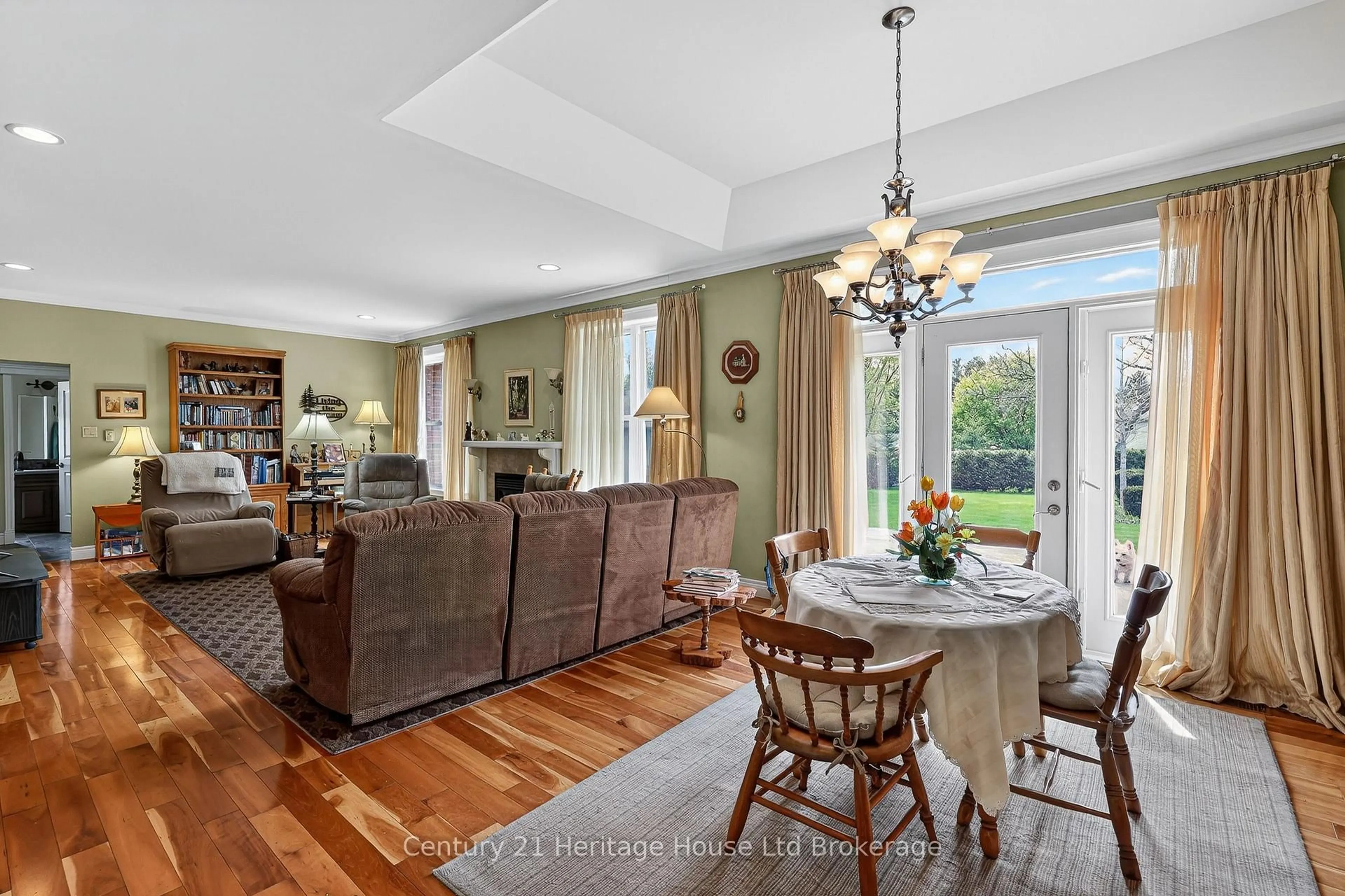 Dining room, unknown for 15 Hampden St, Zorra Ontario N5C 3J5