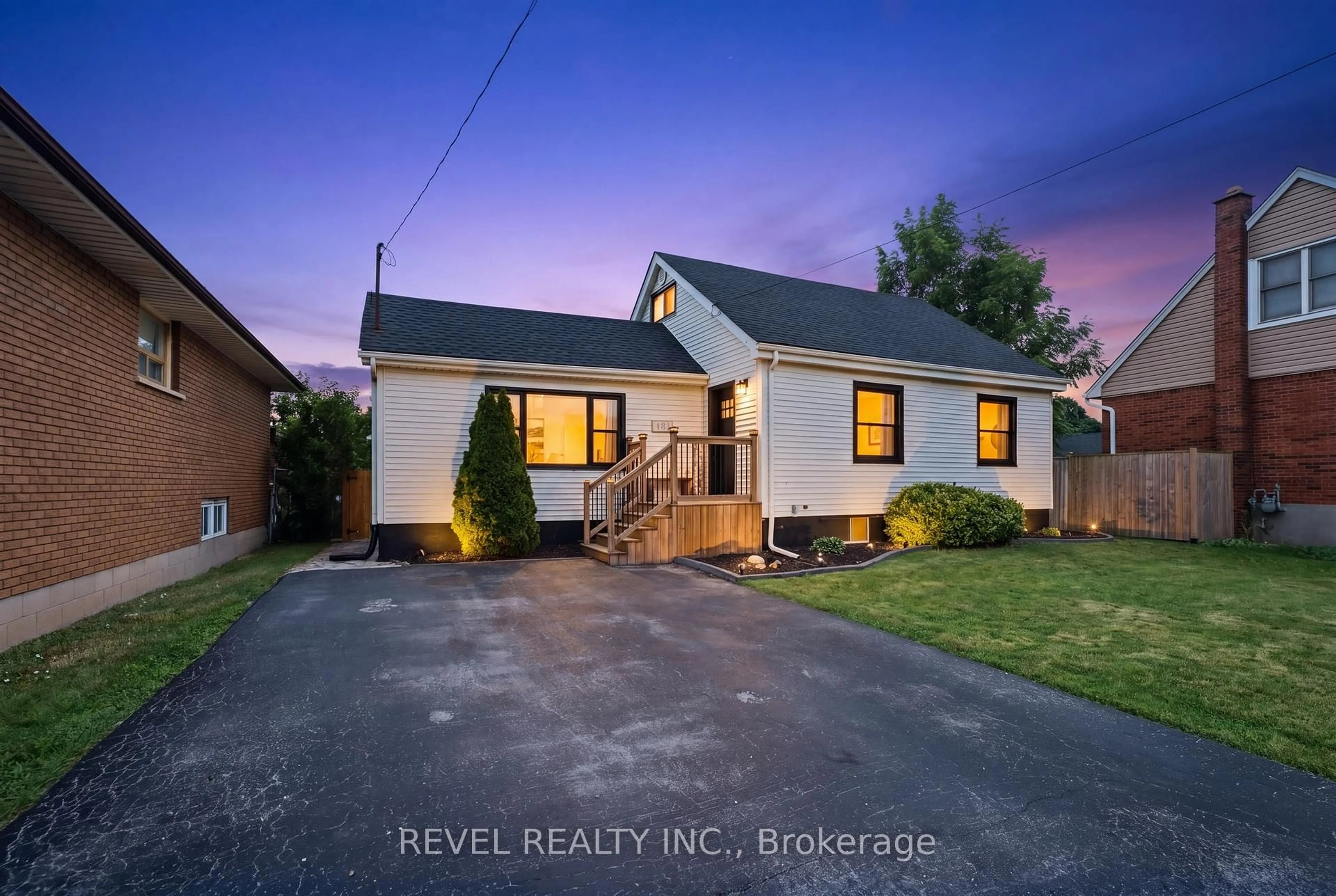 Unknown for 481 Upper Gage Ave, Hamilton Ontario L8V 4J2