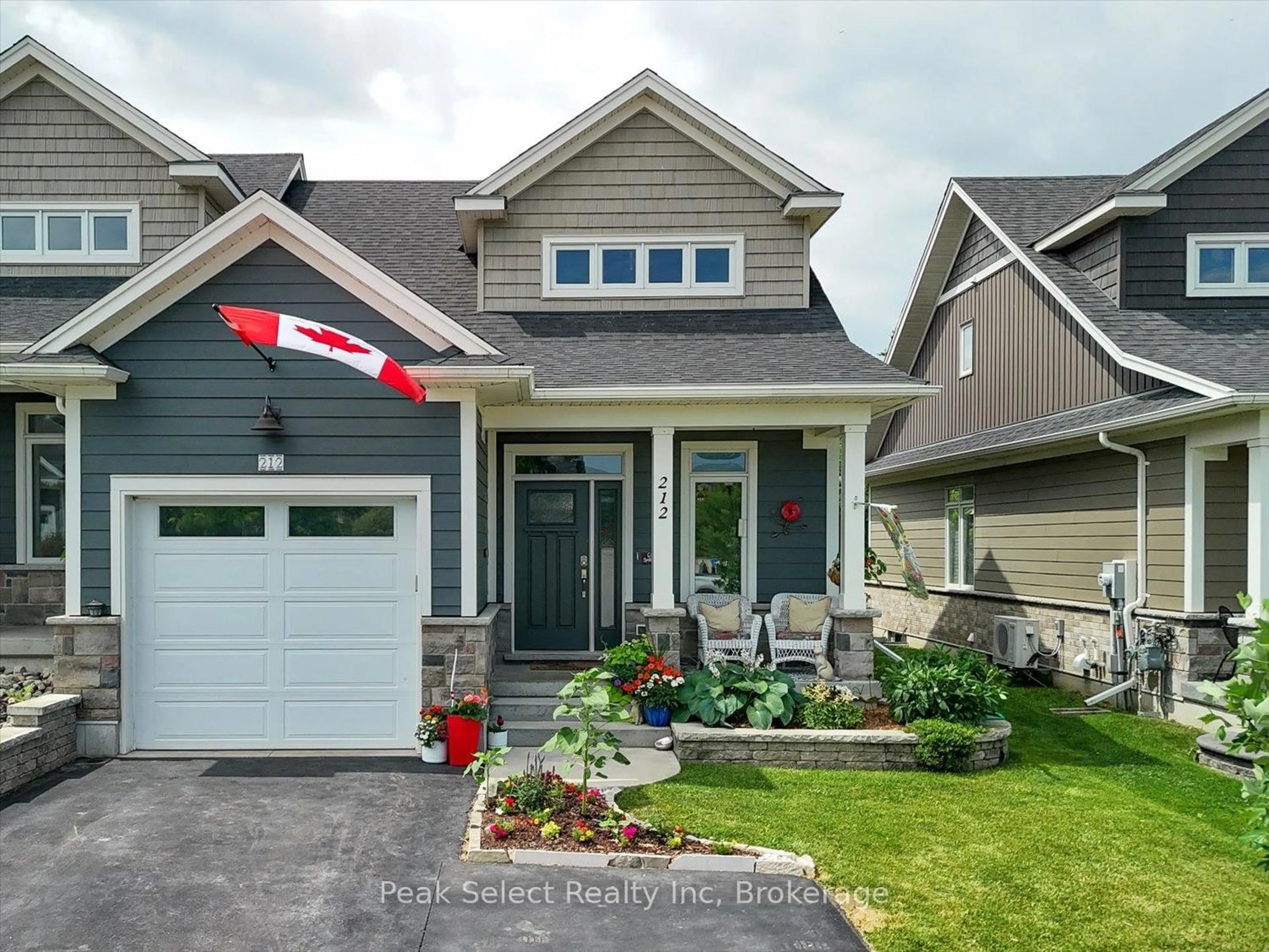 Home with vinyl exterior material, street for 212 St. Maria St, St. Marys Ontario N4X 0B3