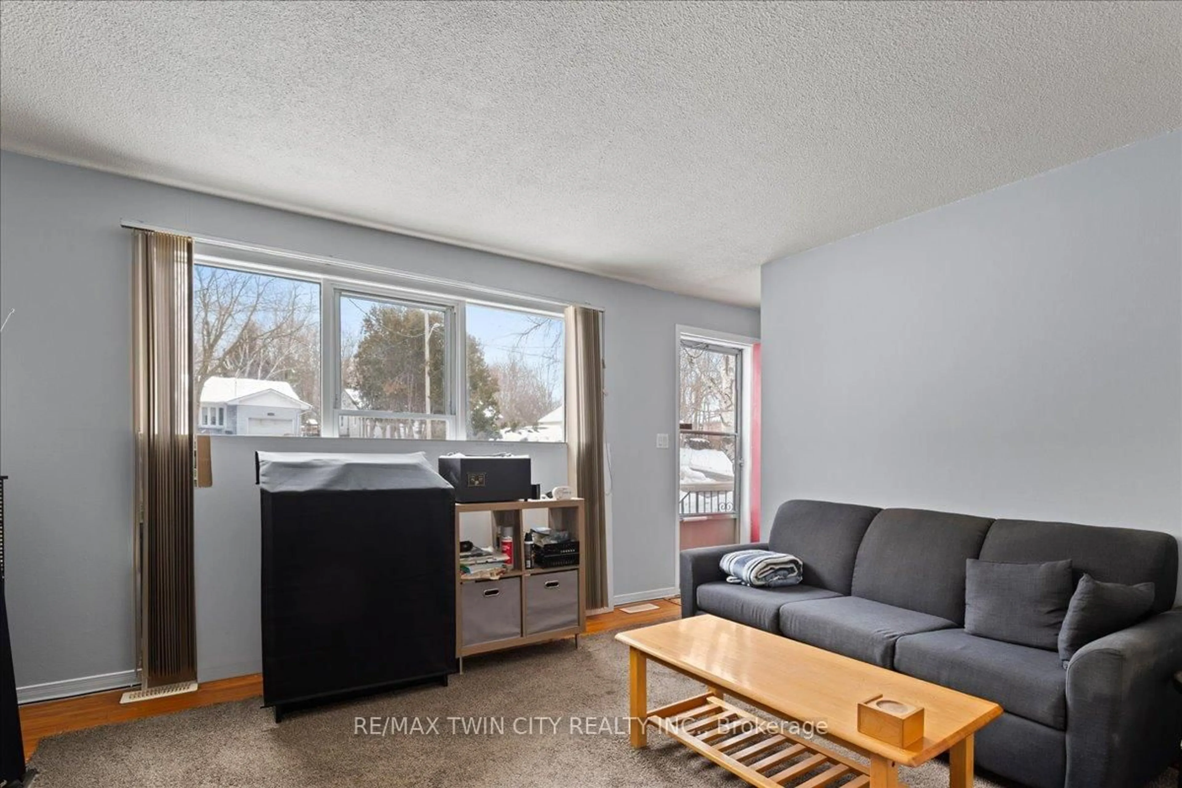 Living room with furniture, unknown for 85 Elm St, Norfolk Ontario N3Y 3B7