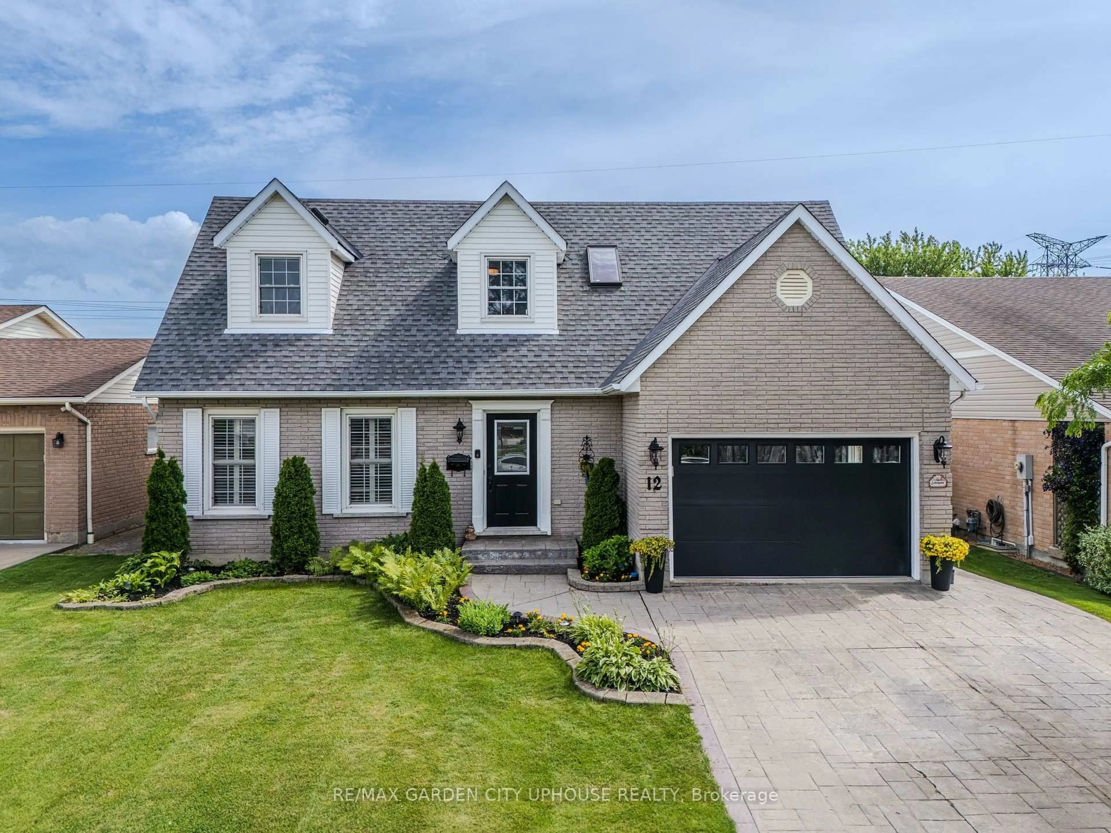 Home with brick exterior material, street for 12 FOXHILL Cres, St. Catharines Ontario L2S 3T9