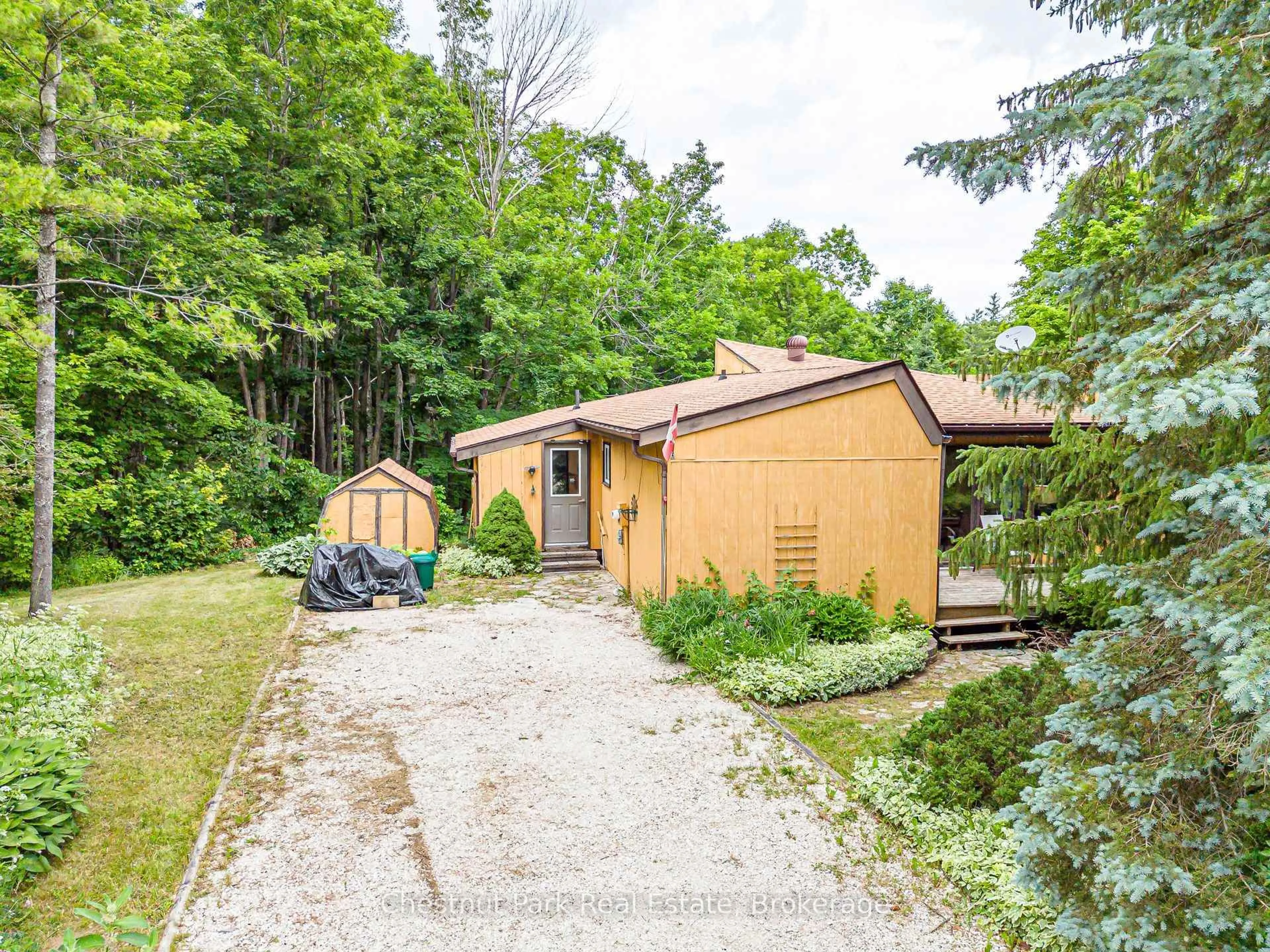 Shed for 138 Kionontio Tr, Blue Mountains Ontario L9Y 0R6
