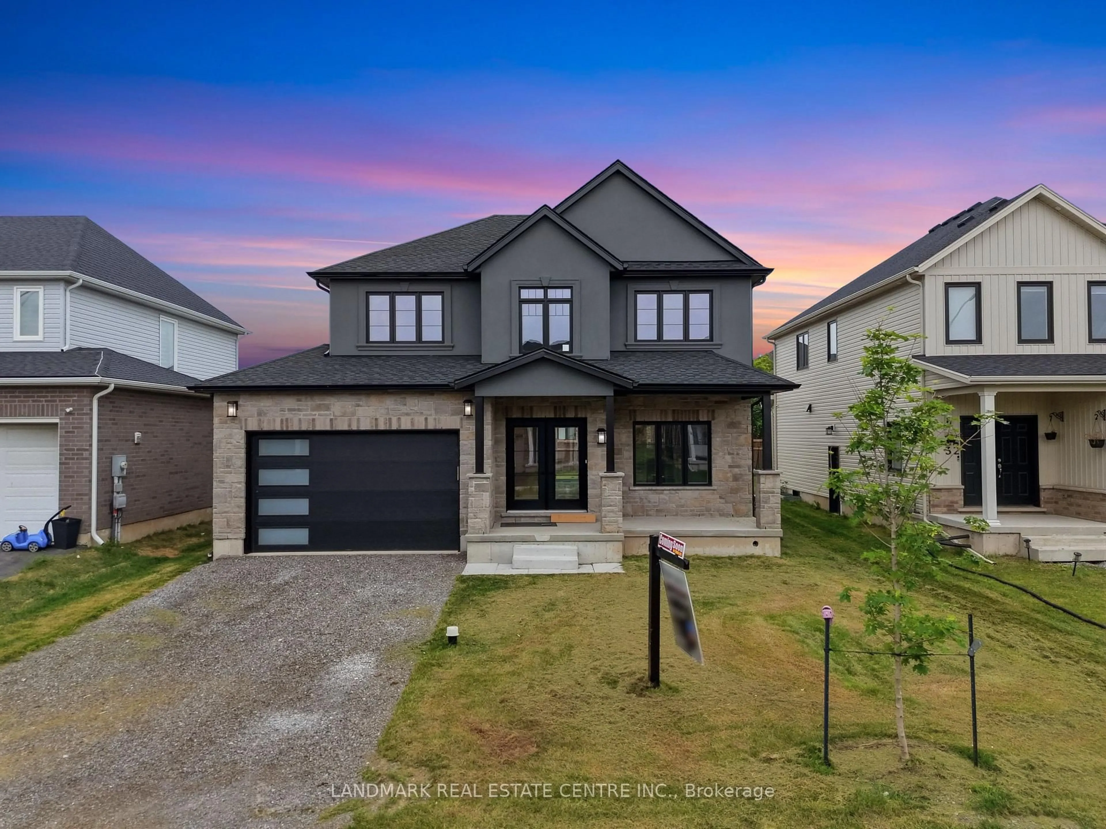 A pic from outside/outdoor area/front of a property/back of a property/a pic from drone, street for 30 Autumn Ave, Thorold Ontario L0S 1A0