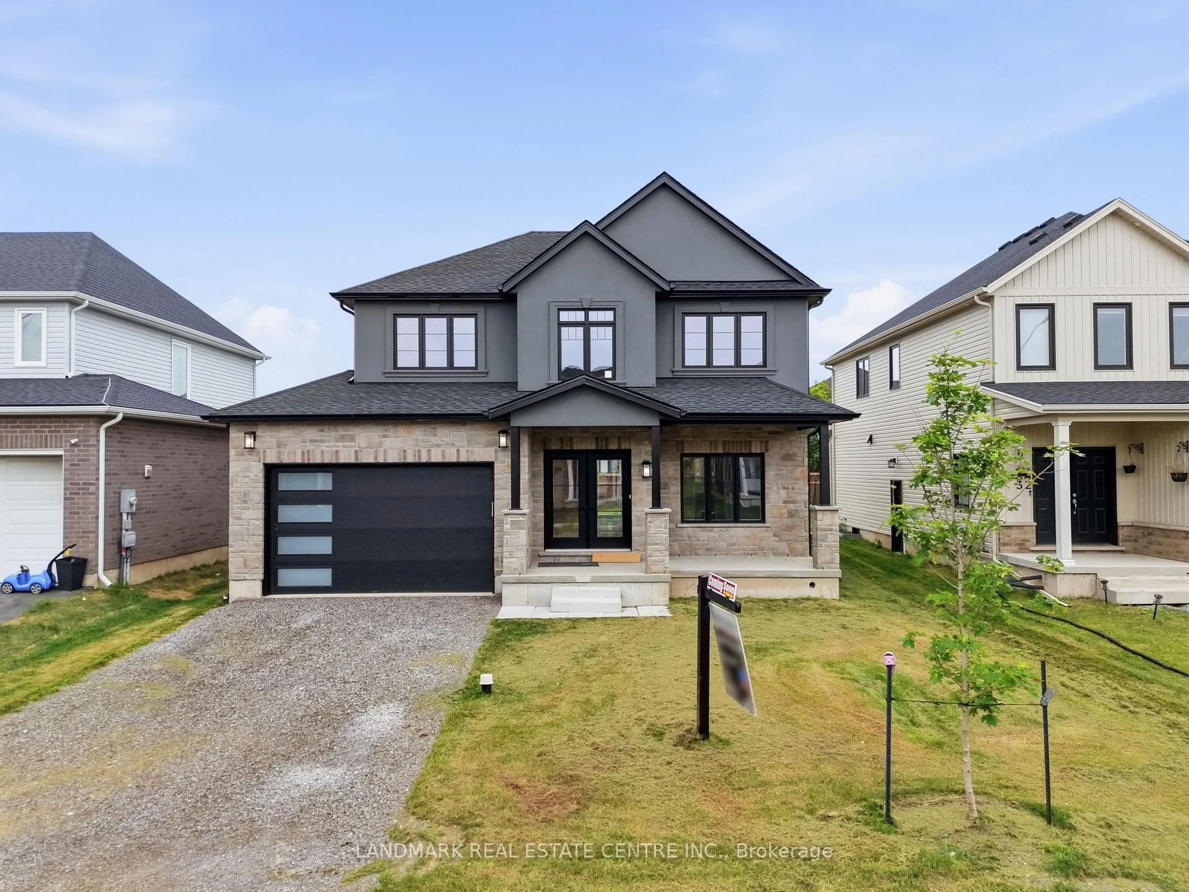 Home with brick exterior material, street for 30 Autumn Ave, Thorold Ontario L0S 1A0
