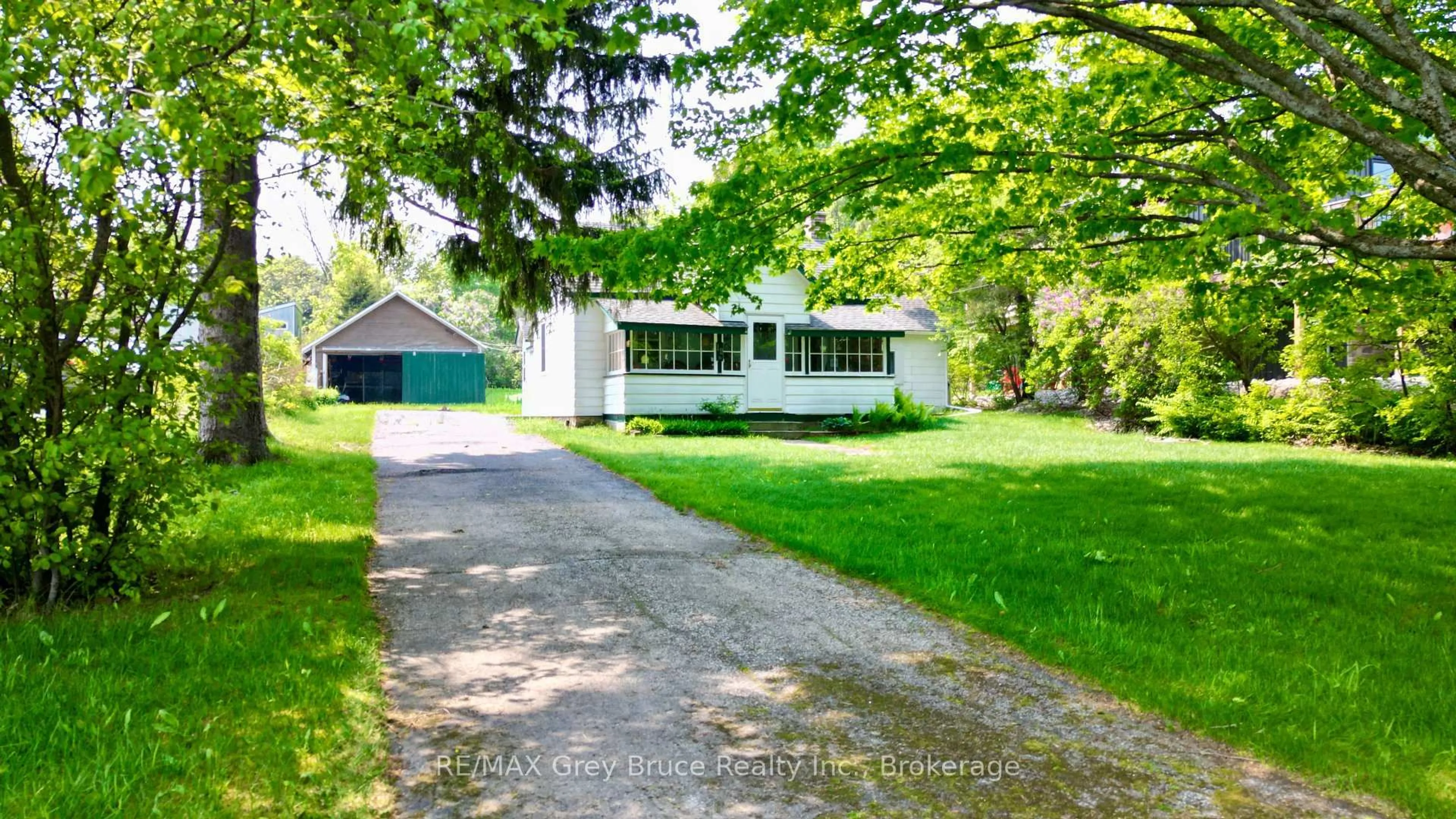 A pic from outside/outdoor area/front of a property/back of a property/a pic from drone, street for 19 Mill St, Northern Bruce Peninsula Ontario N0H 1W0
