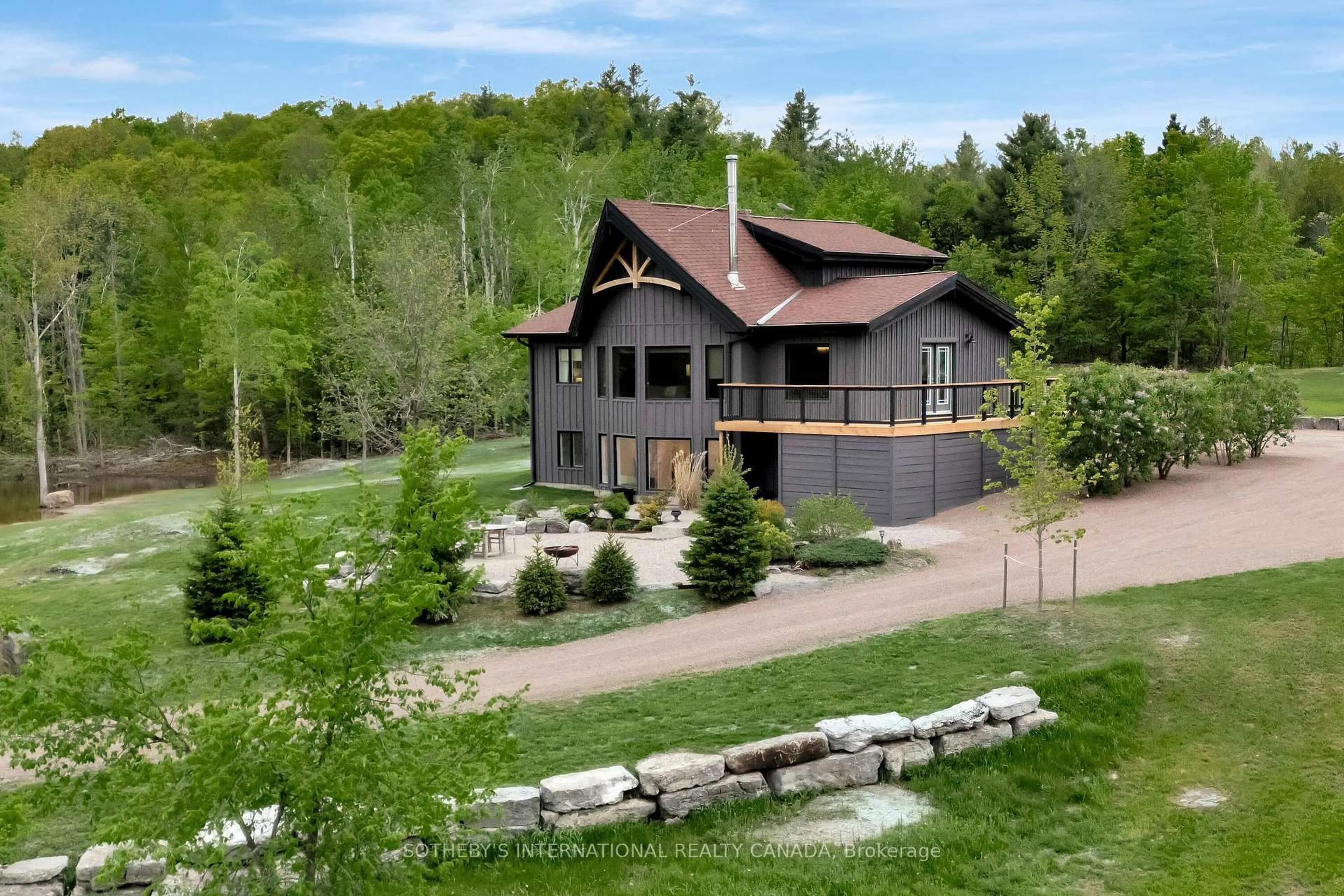 A pic from outside/outdoor area/front of a property/back of a property/a pic from drone, mountain view for 2965 Centre Line Rd, Limoges Ontario K0K 2M0