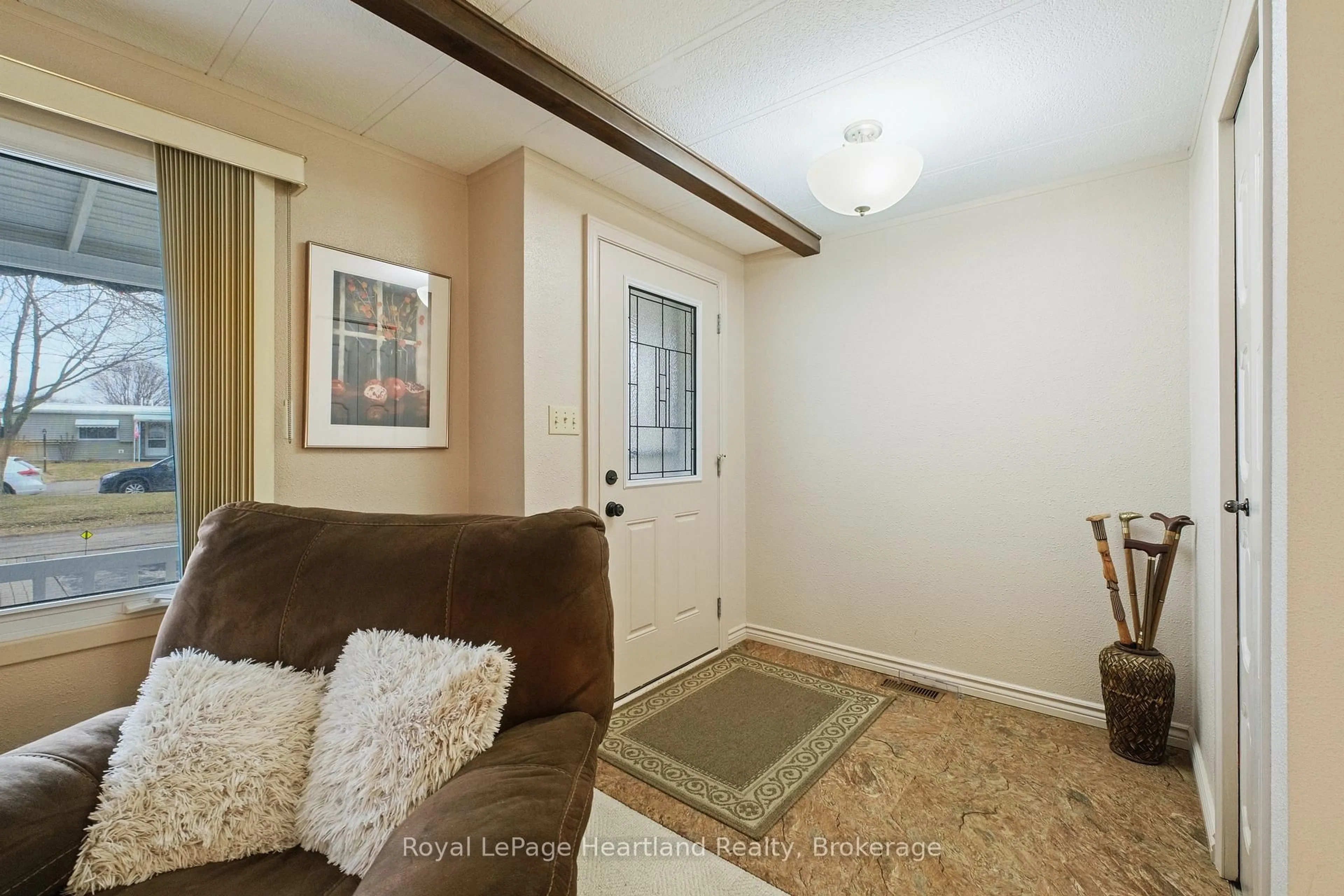 A pic of a room for 13 Cypress Point Cres, South Huron Ontario N0M 1T0