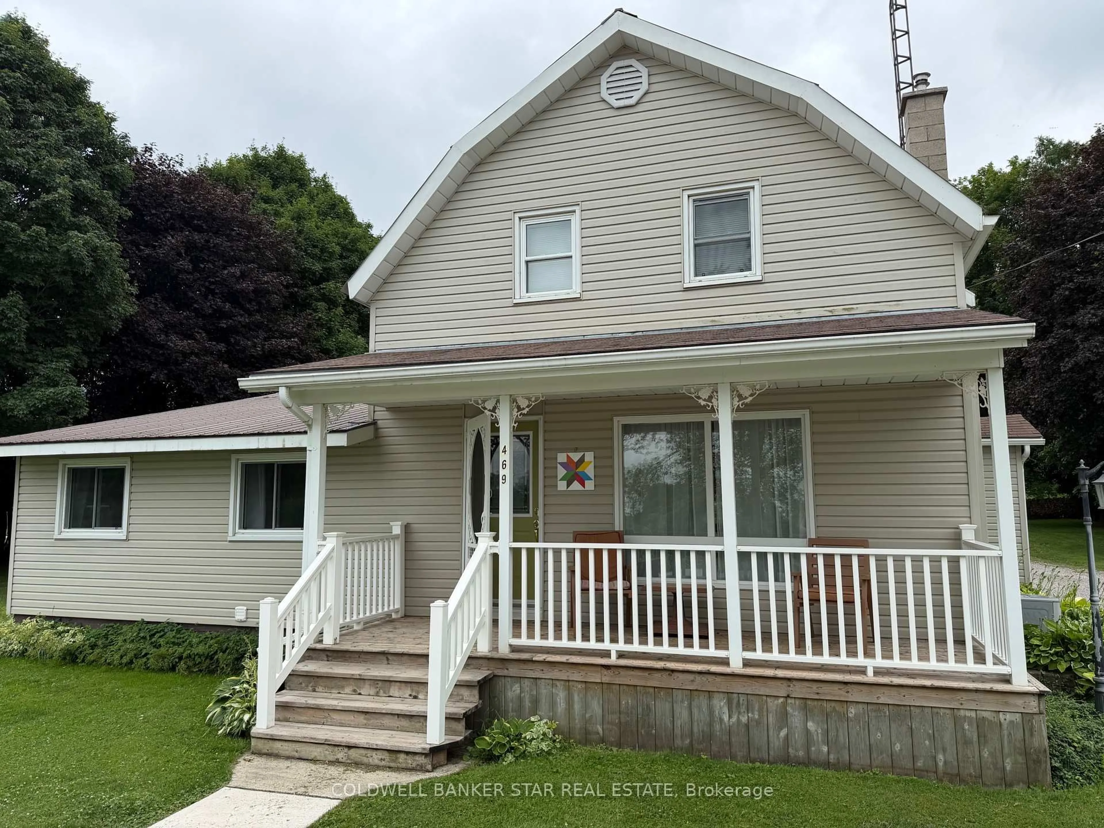 Home with vinyl exterior material, street for 923272 Road 92 Rd, Zorra Ontario N0M 2G0