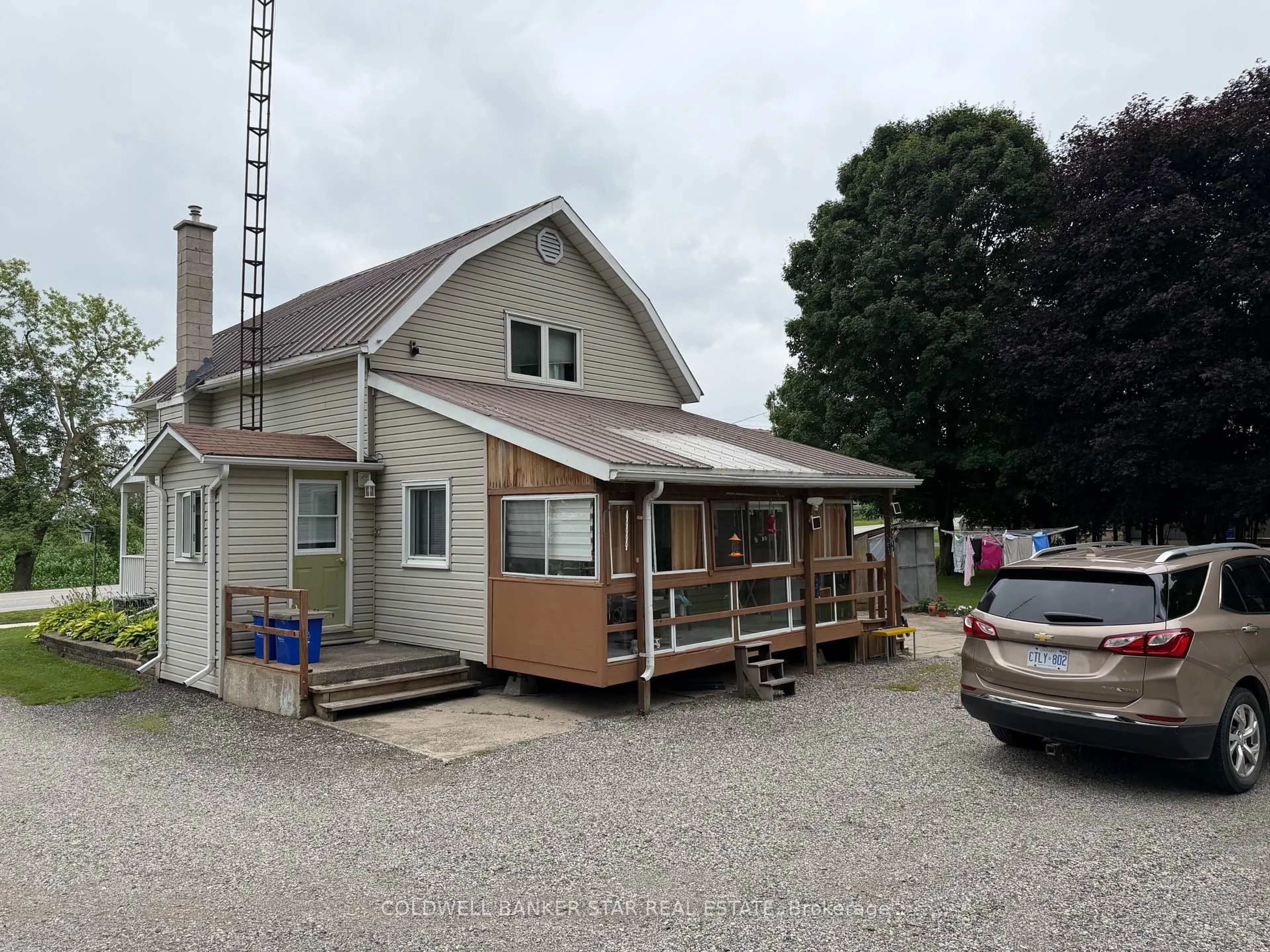 A pic from outside/outdoor area/front of a property/back of a property/a pic from drone, unknown for 923272 Road 92 Rd, Zorra Ontario N0M 2G0