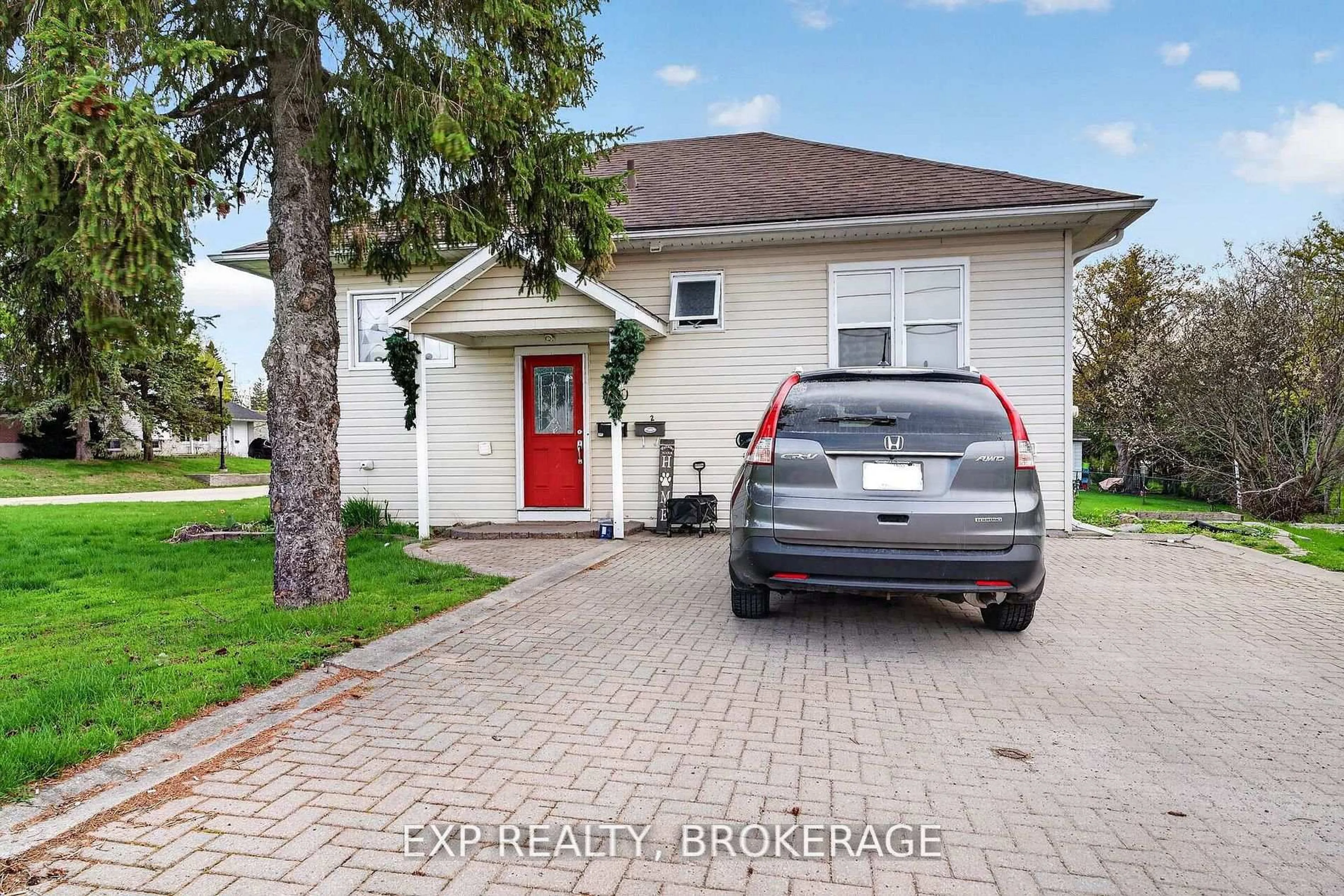 Unknown for 300 HERBERT St, Gananoque Ontario K7G 3G3