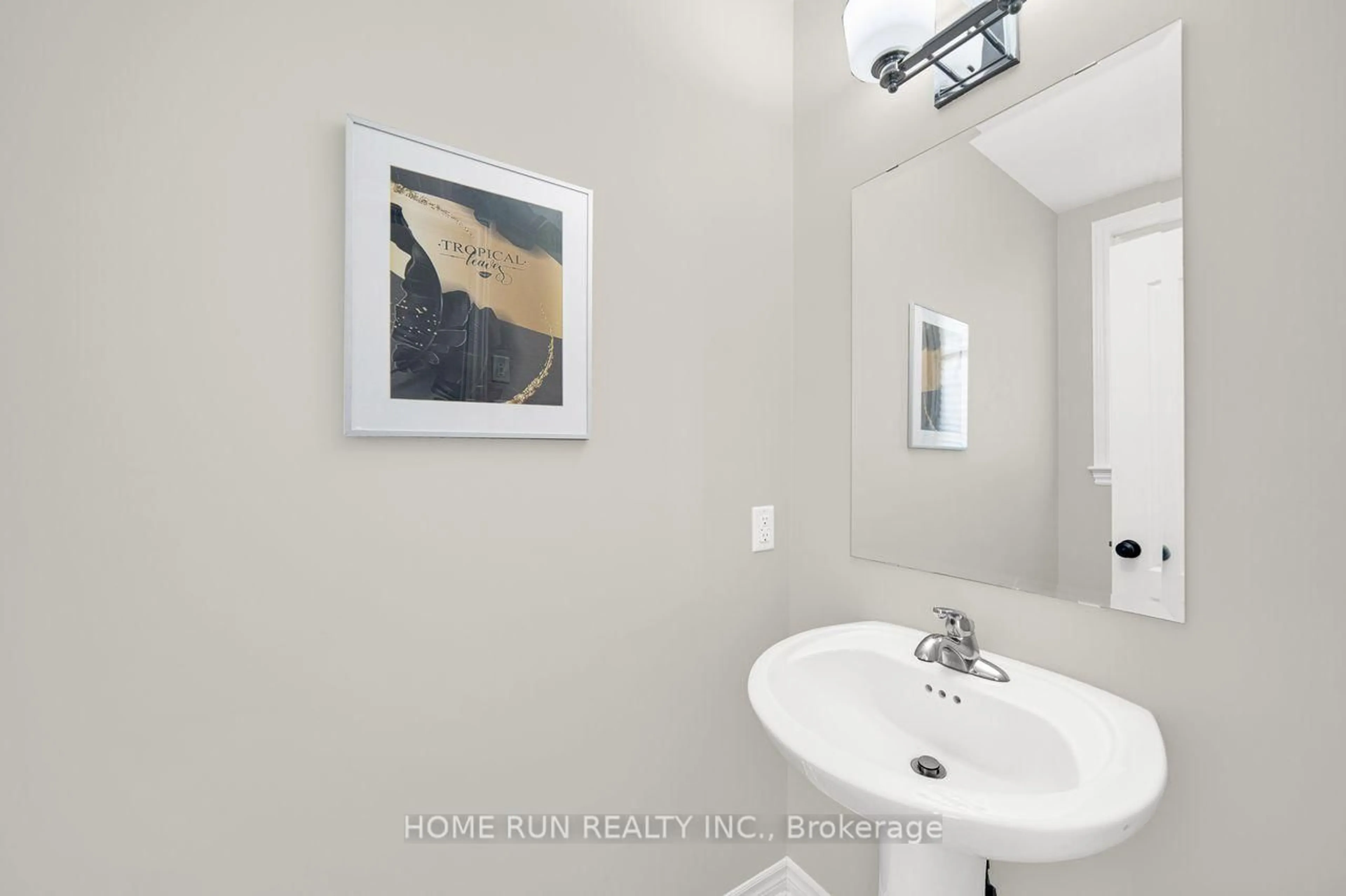 Standard bathroom, ceramic/tile floor for 261 Brambling Way, Ottawa Ontario K2J 0E4