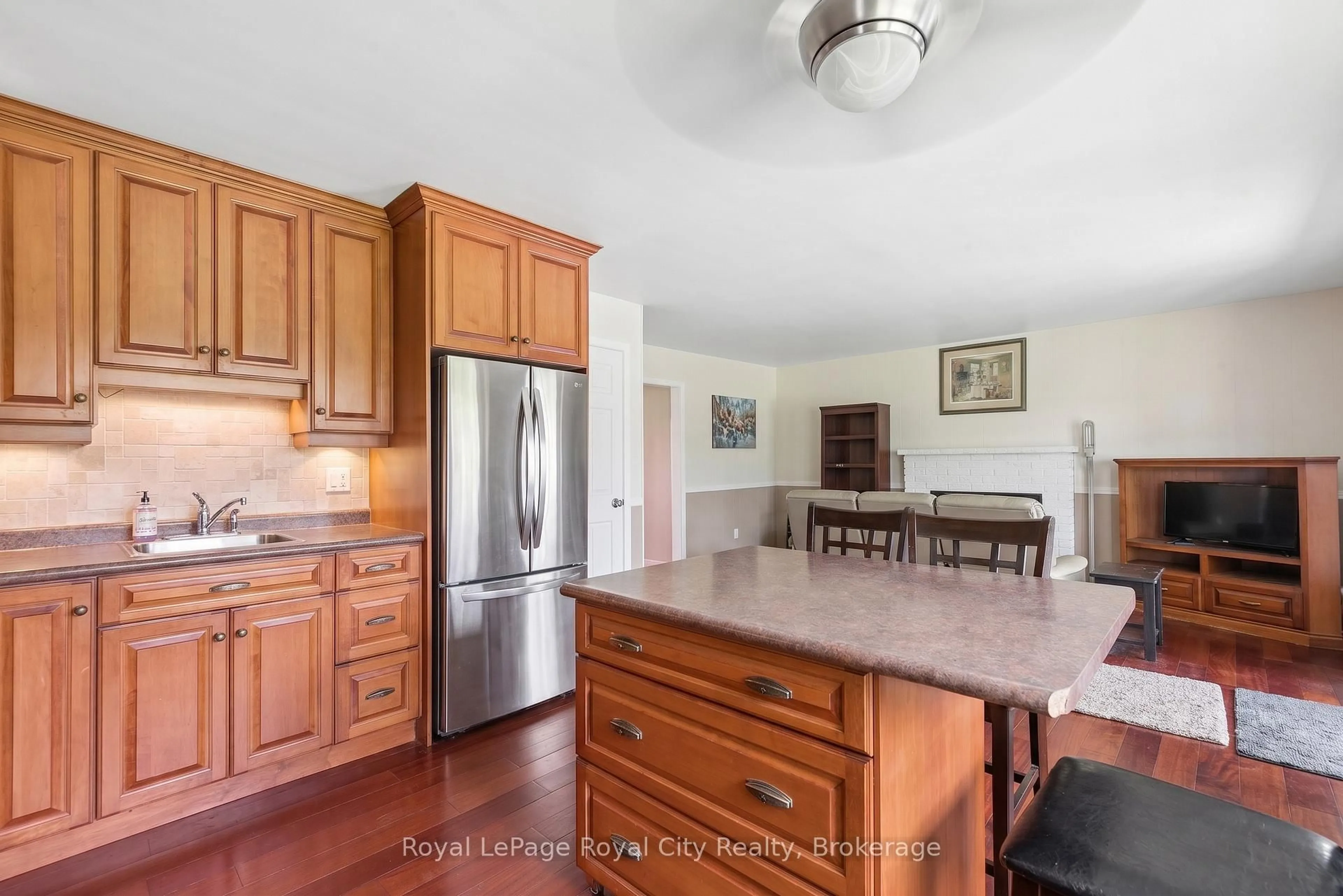 Open concept kitchen, unknown for 5700 Highway 6, Guelph/Eramosa Ontario N1H 6J7