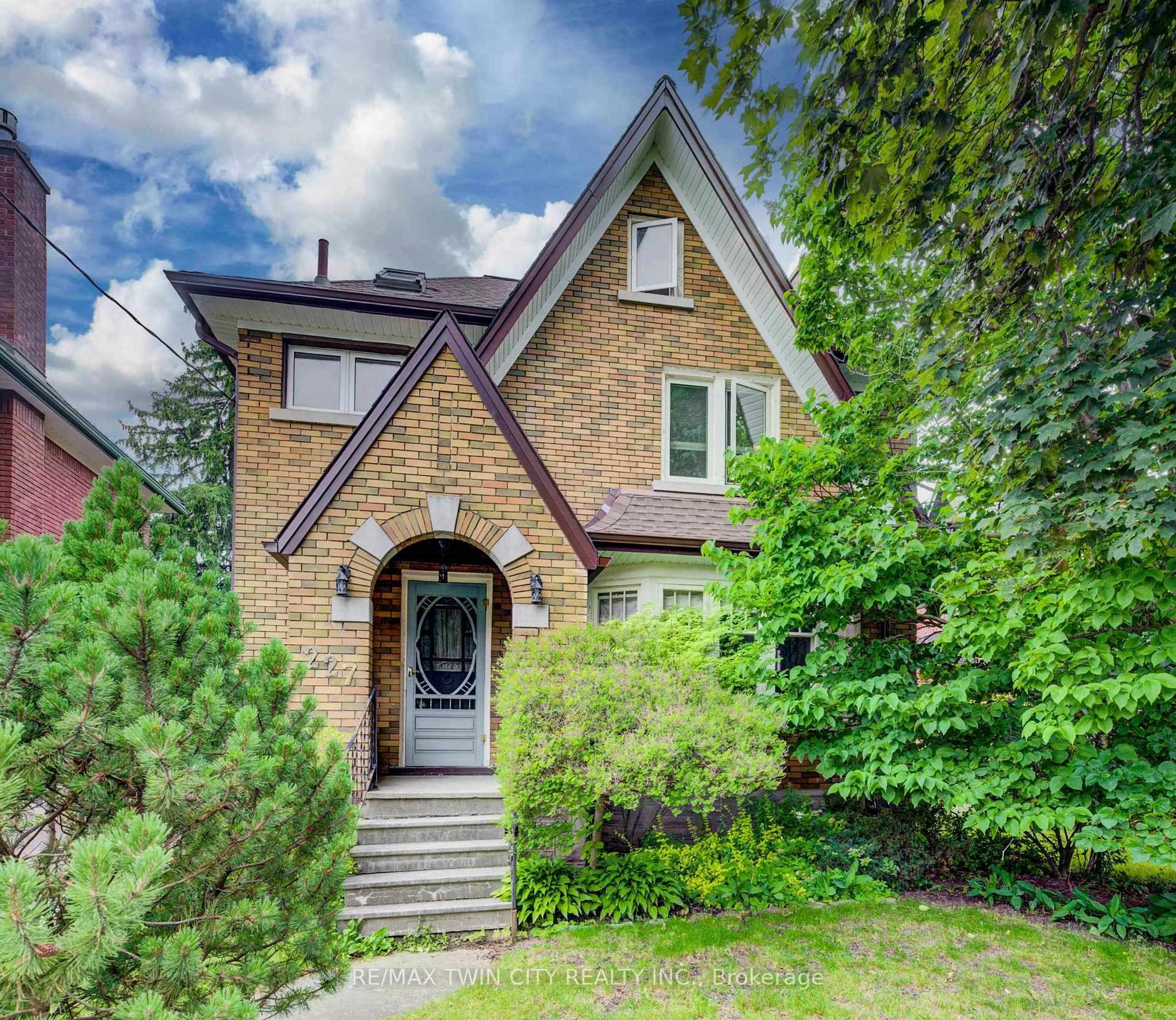 Home with brick exterior material, street for 227 Lydia St, Waterloo Ontario N2H 1W4