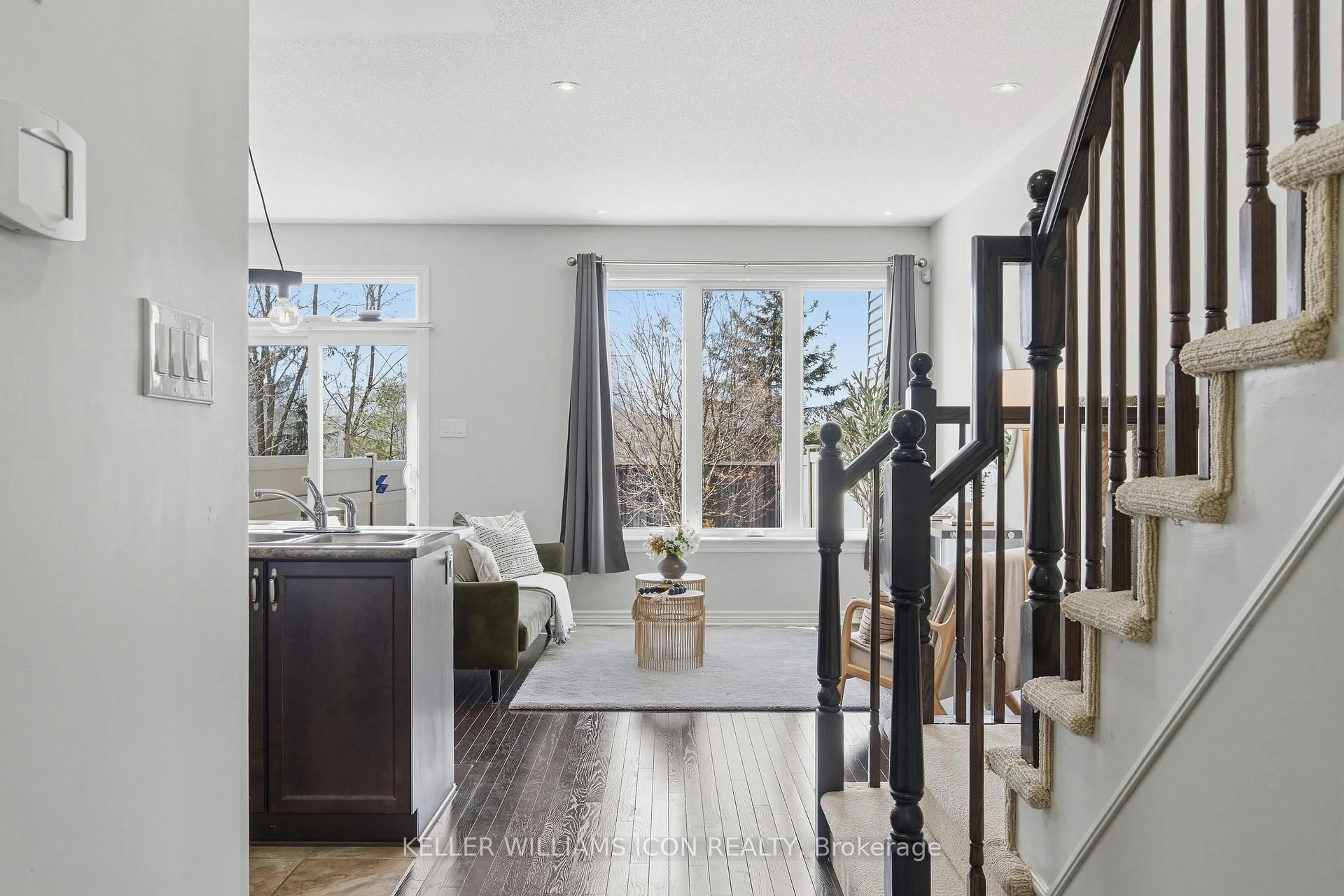 Indoor entryway for 267 Via San Marino St, Ottawa Ontario K2J 5X9