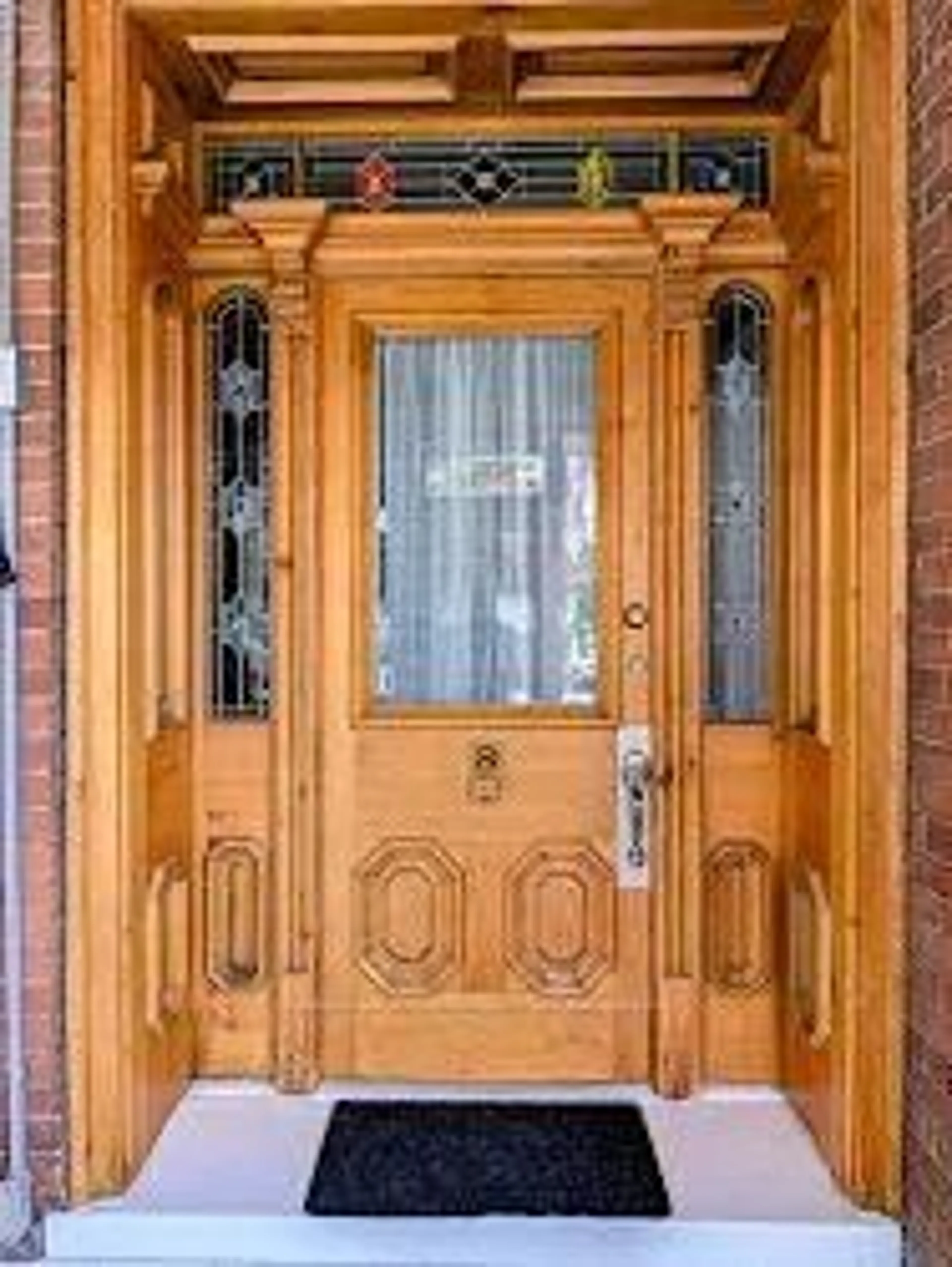 Indoor entryway for 15 Graham St, Greater Napanee Ontario K7R 1L6