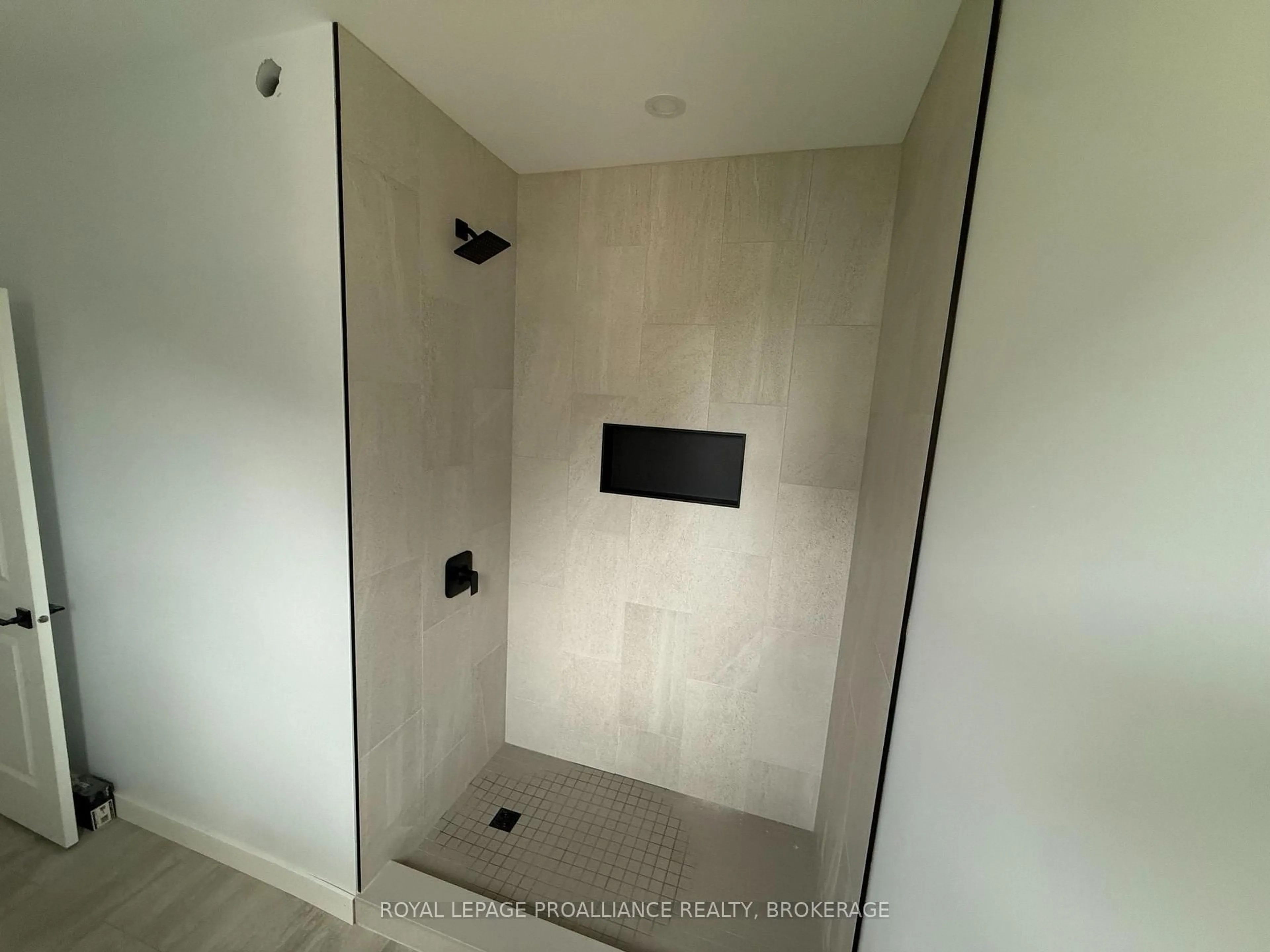 Unknown for 733 Squirrel Hill Dr, Kingston Ontario K7P 0B2