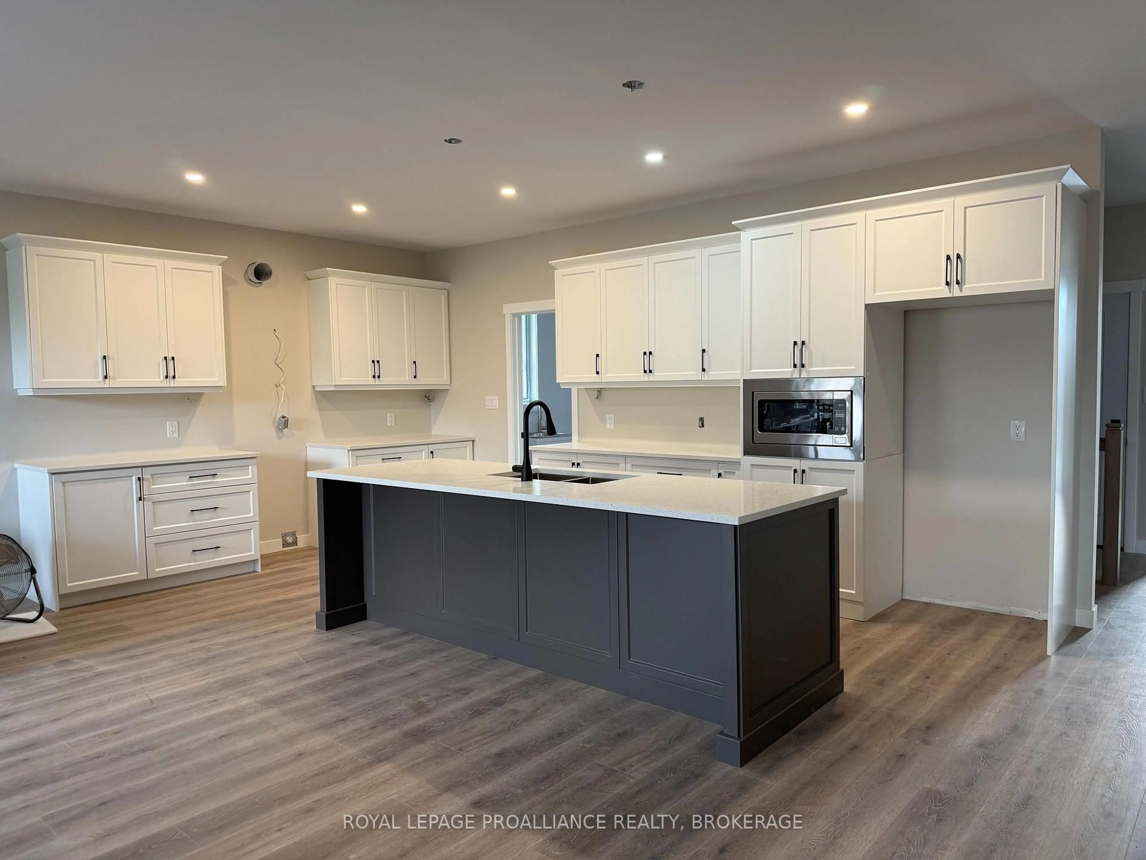 Open concept kitchen, unknown for 733 Squirrel Hill Dr, Kingston Ontario K7P 0B2