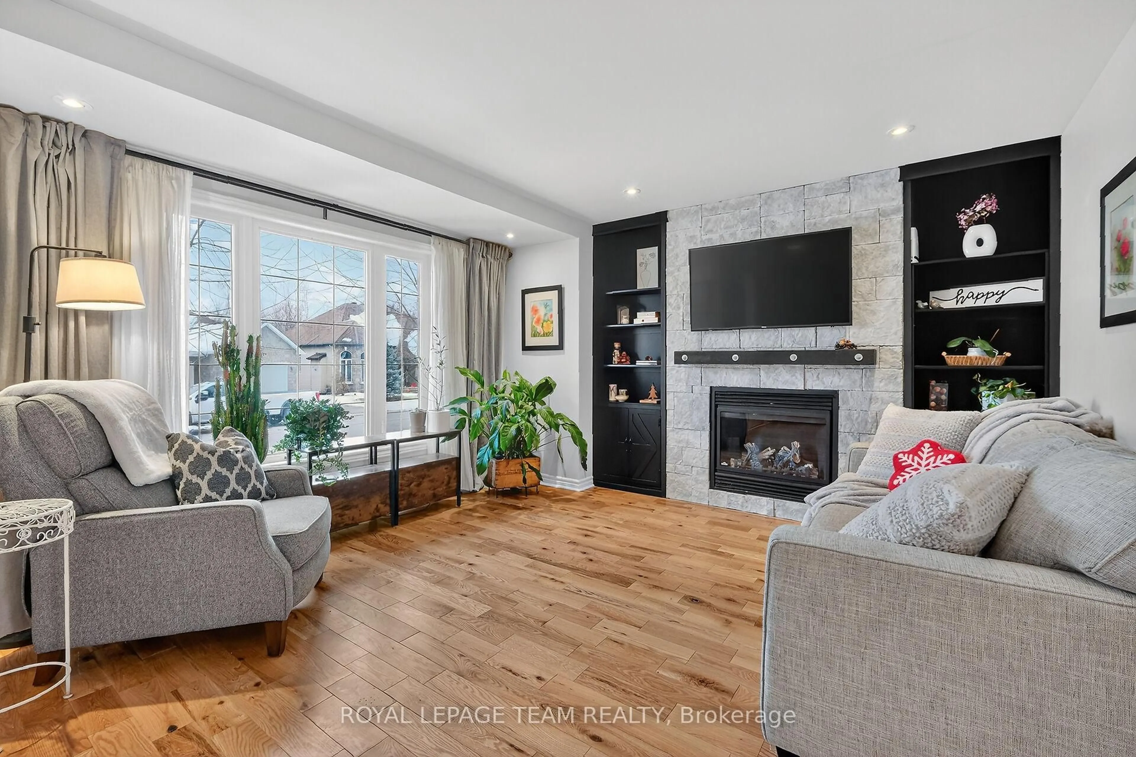 Living room with furniture, unknown for 110 Mayer St, The Nation Ontario K0A 2M0