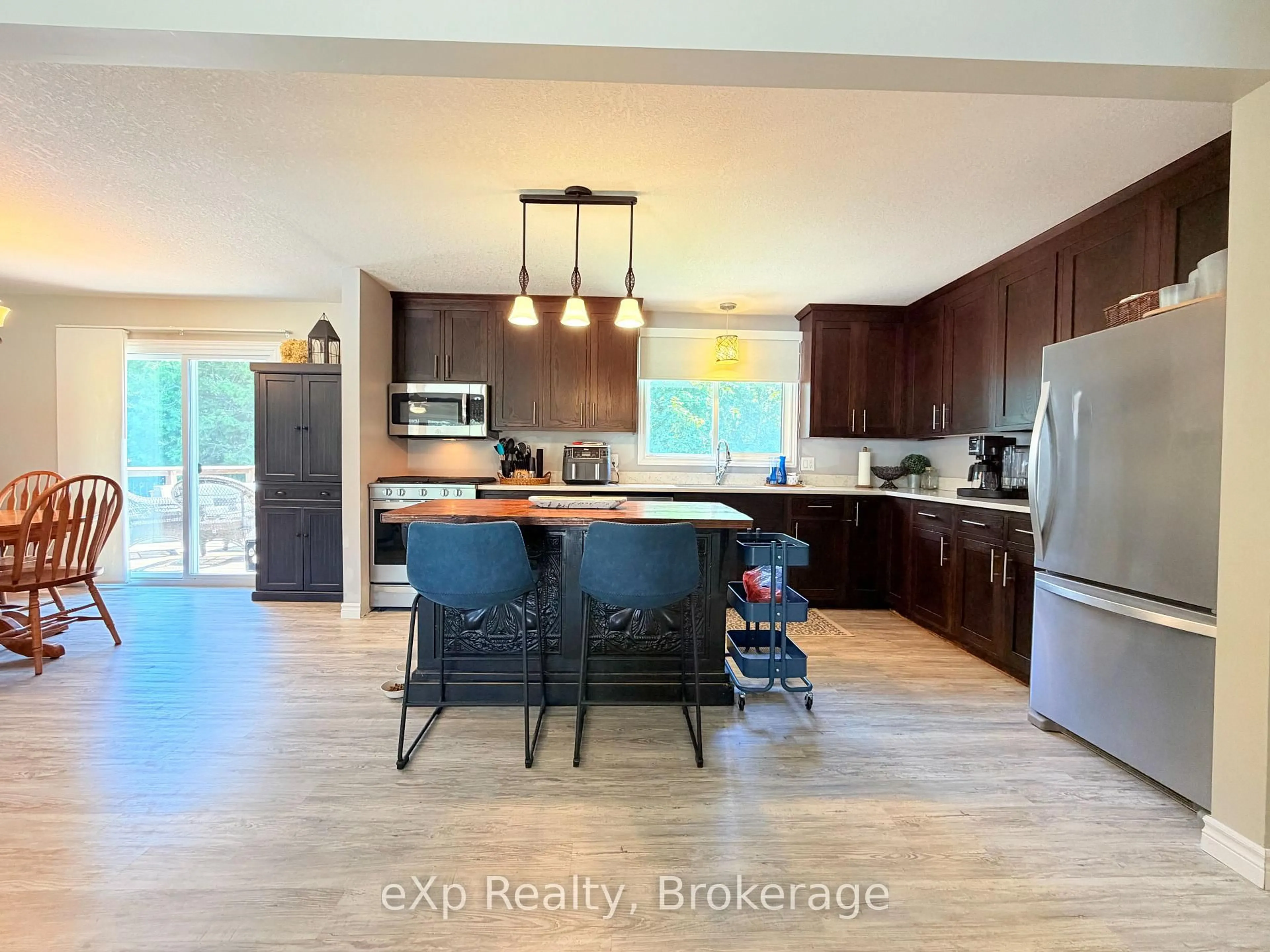 Open concept kitchen, unknown for 160 WESTFALL Cres, West Grey Ontario N4N 3B9