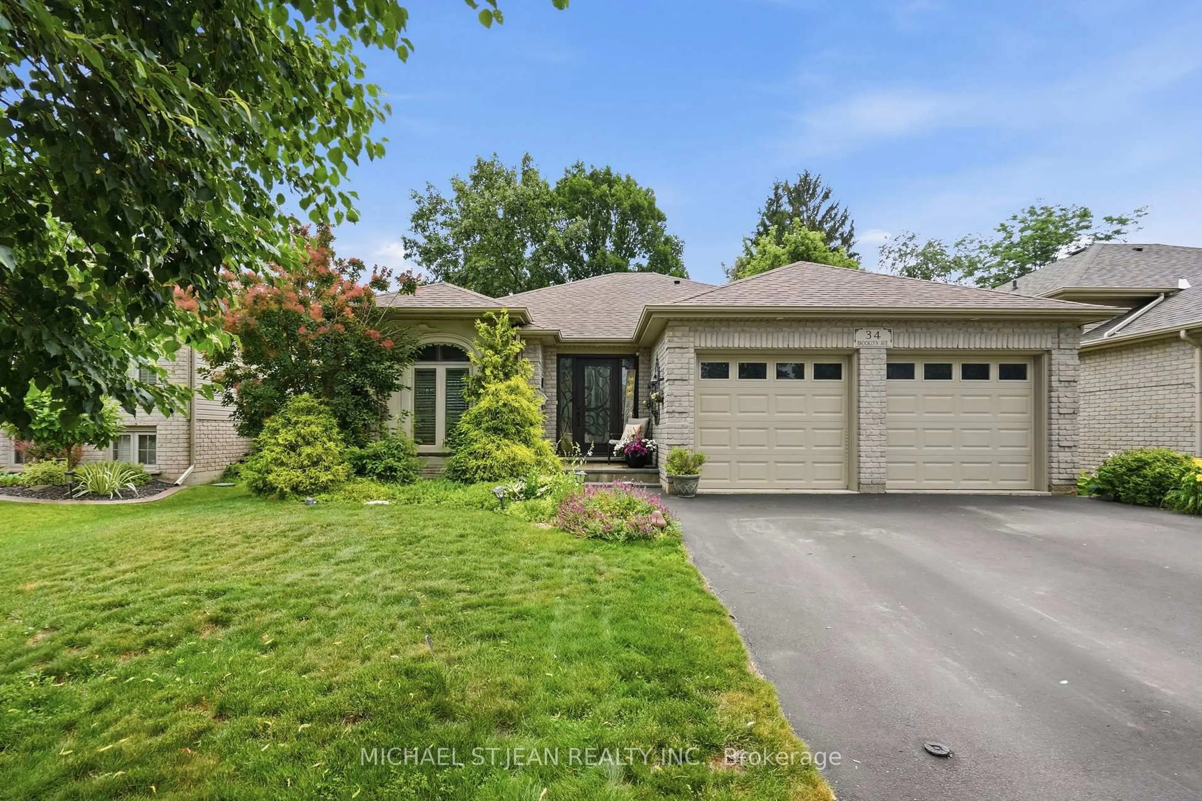 Home with brick exterior material, street for 34 Brooklyn Ave, Brantford Ontario N3T 1B4