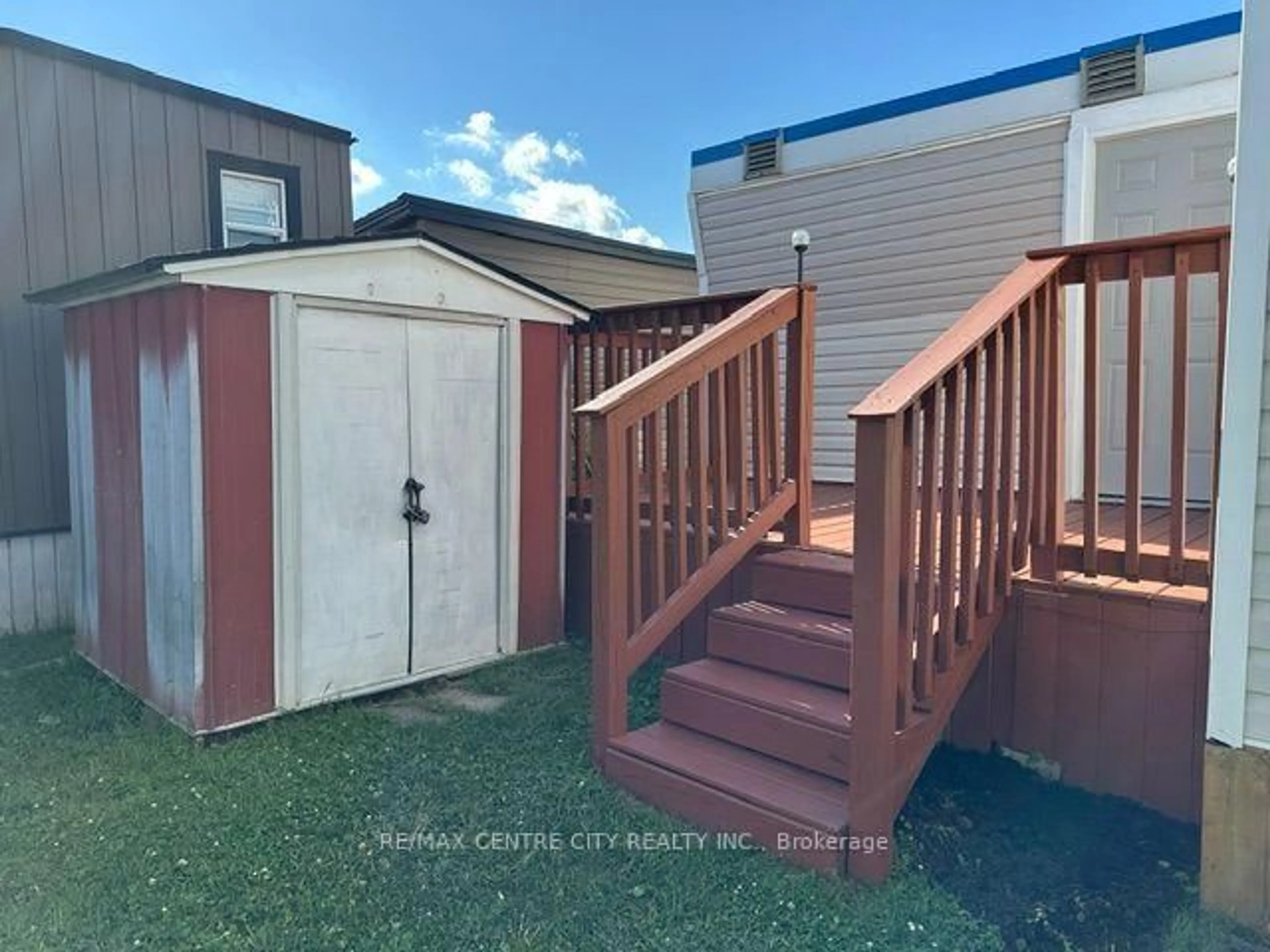 Unknown for 2189 Dundas St #59, London East Ontario N5V 1H3