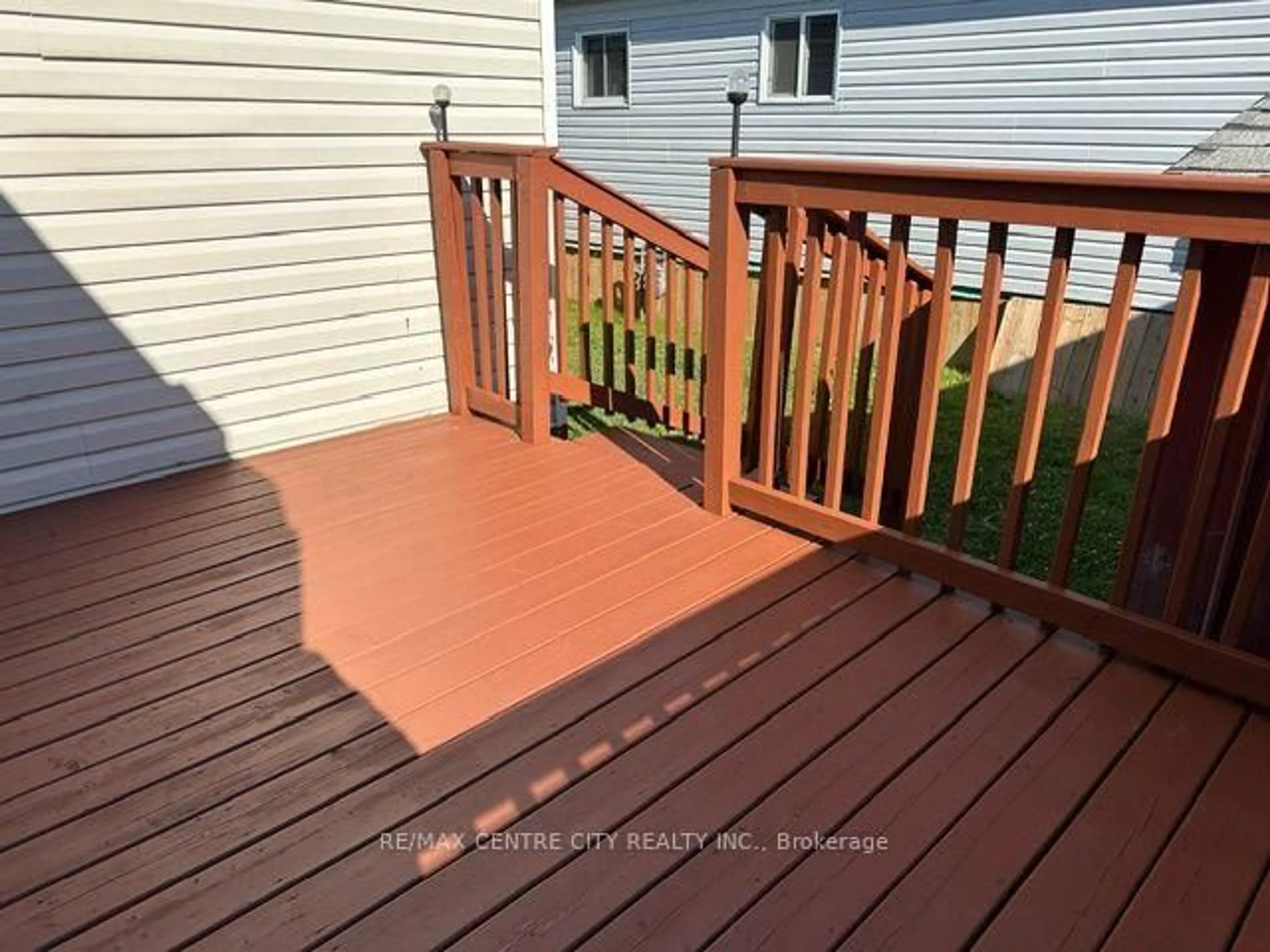 Patio, street for 2189 Dundas St #59, London East Ontario N5V 1H3