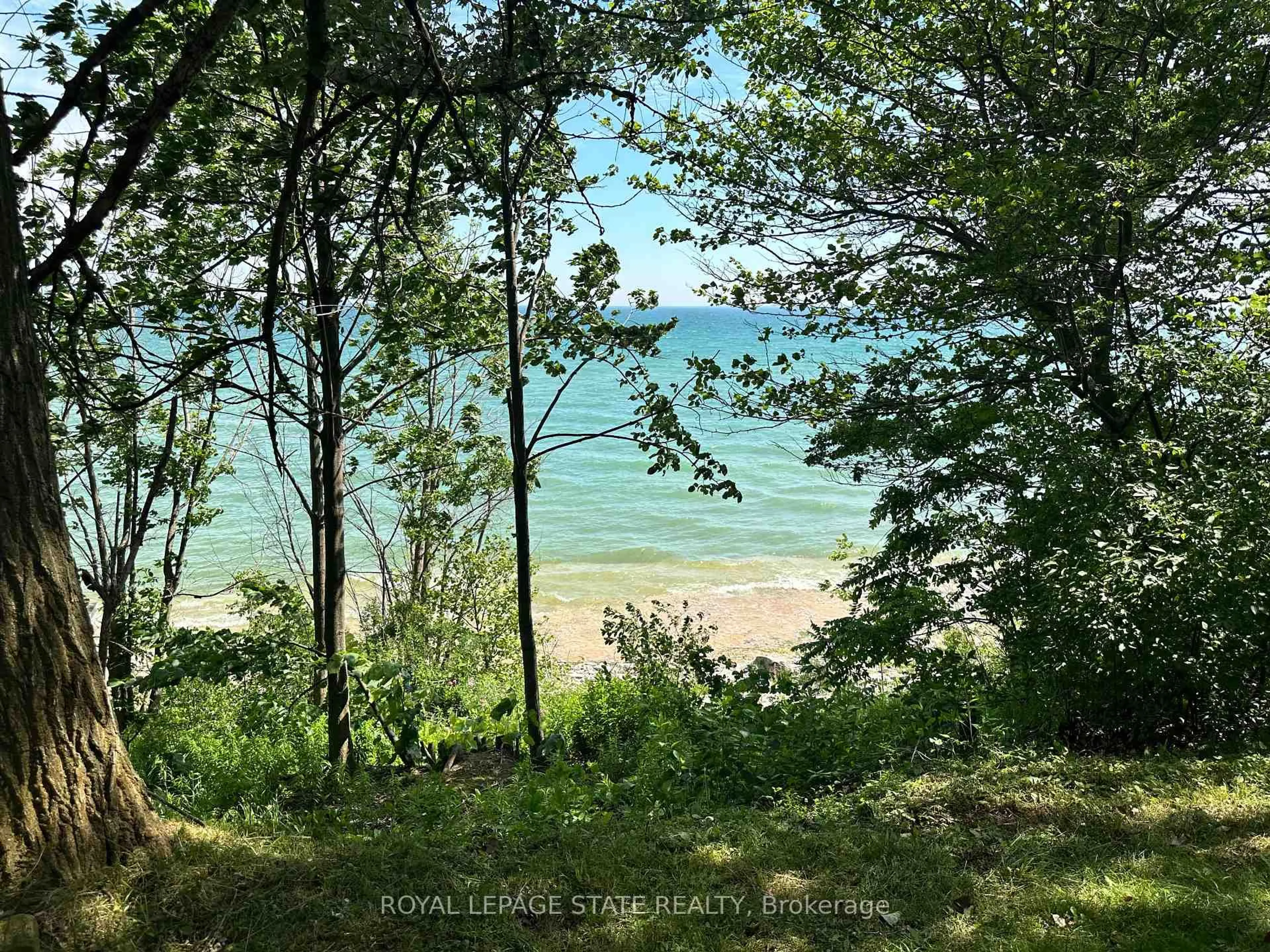 Blurry image for 472 South Coast Dr, Haldimand Ontario N0A 1P0