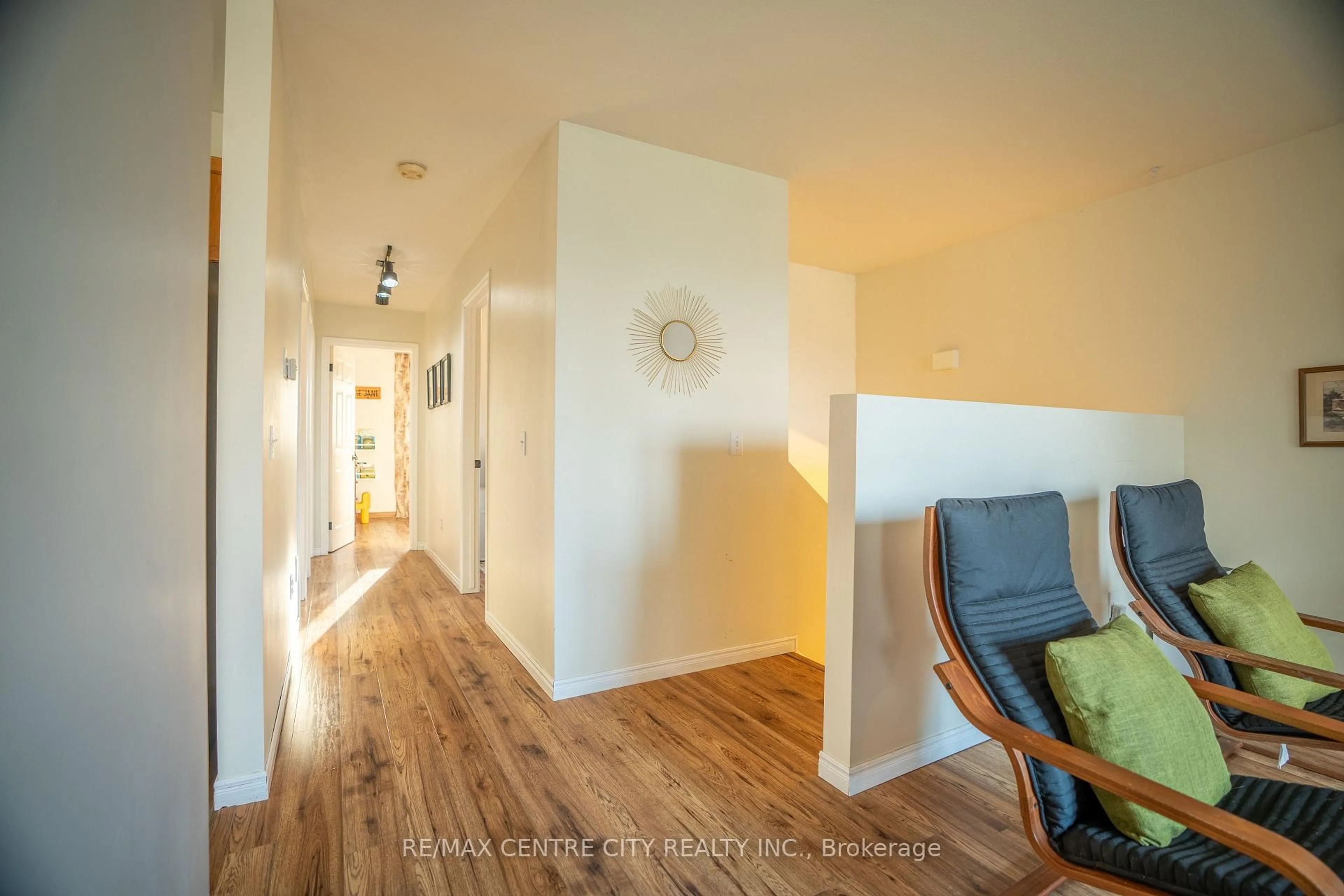 Indoor entryway for 78 Chittim Rd, Chatham-Kent Ontario N0P 1A0