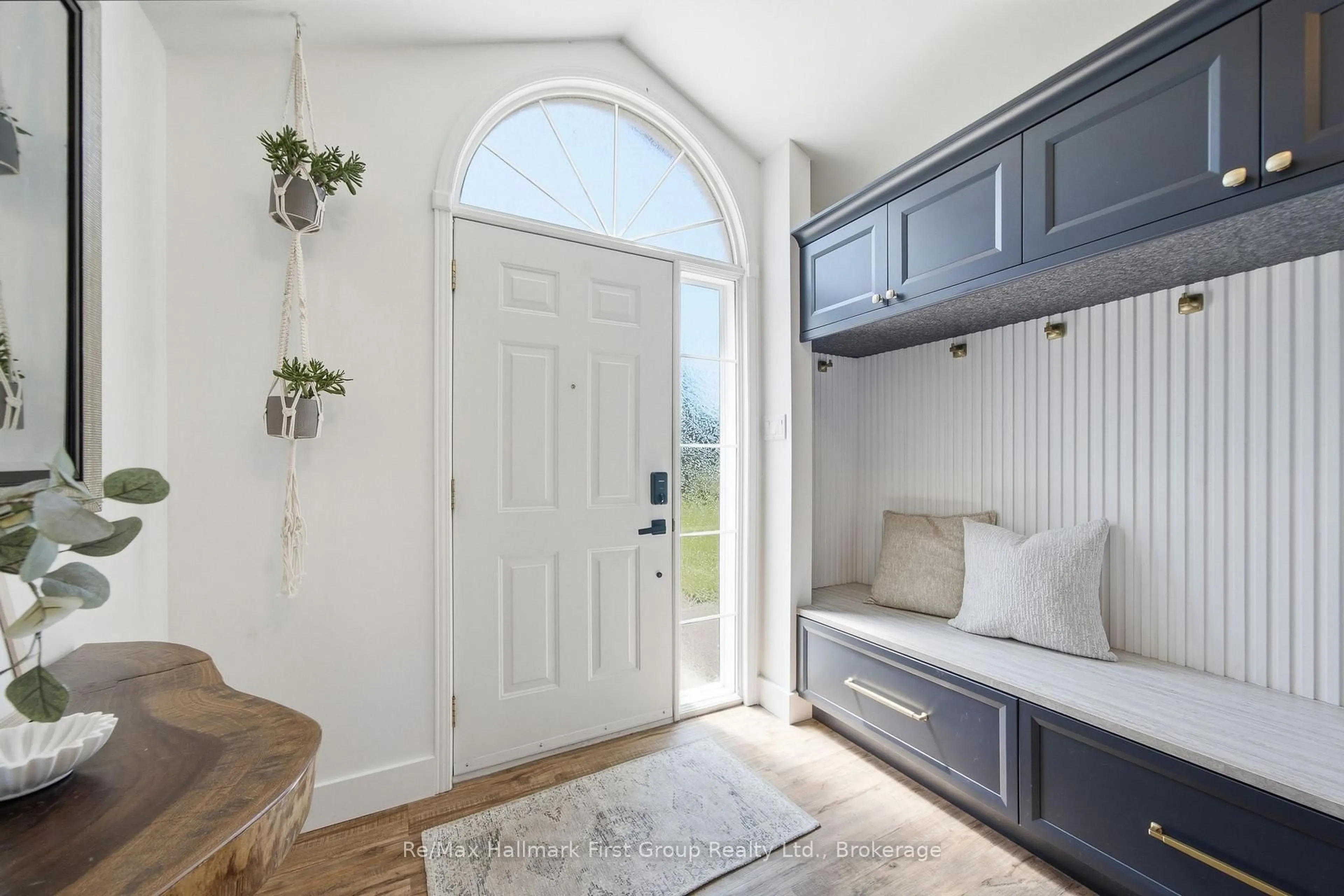 Indoor entryway for 130 St. Andrews Dr, Alnwick/Haldimand Ontario K0K 2G0
