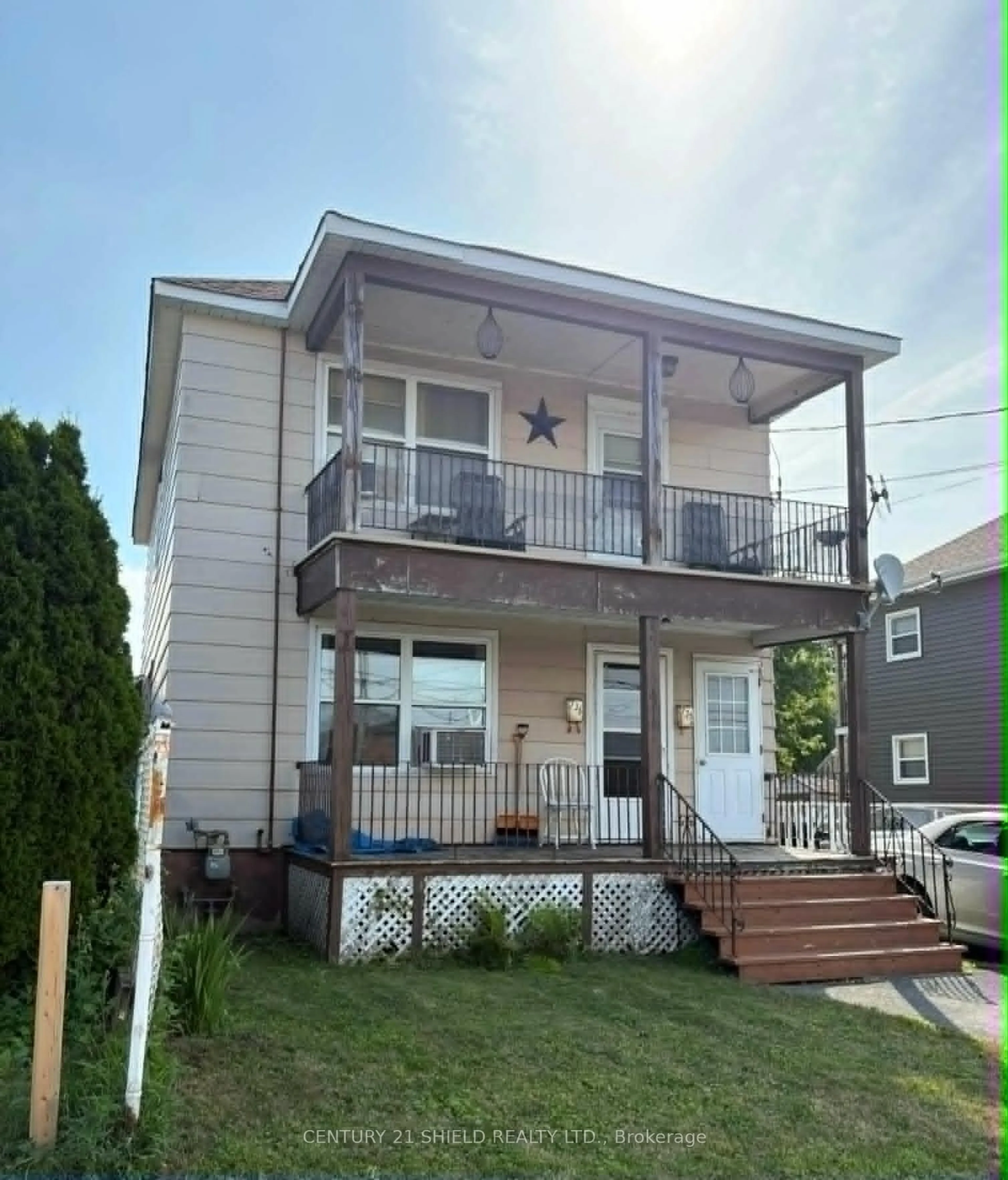 Home with vinyl exterior material, street for 735 Sydney St, Cornwall Ontario K6H 3J5