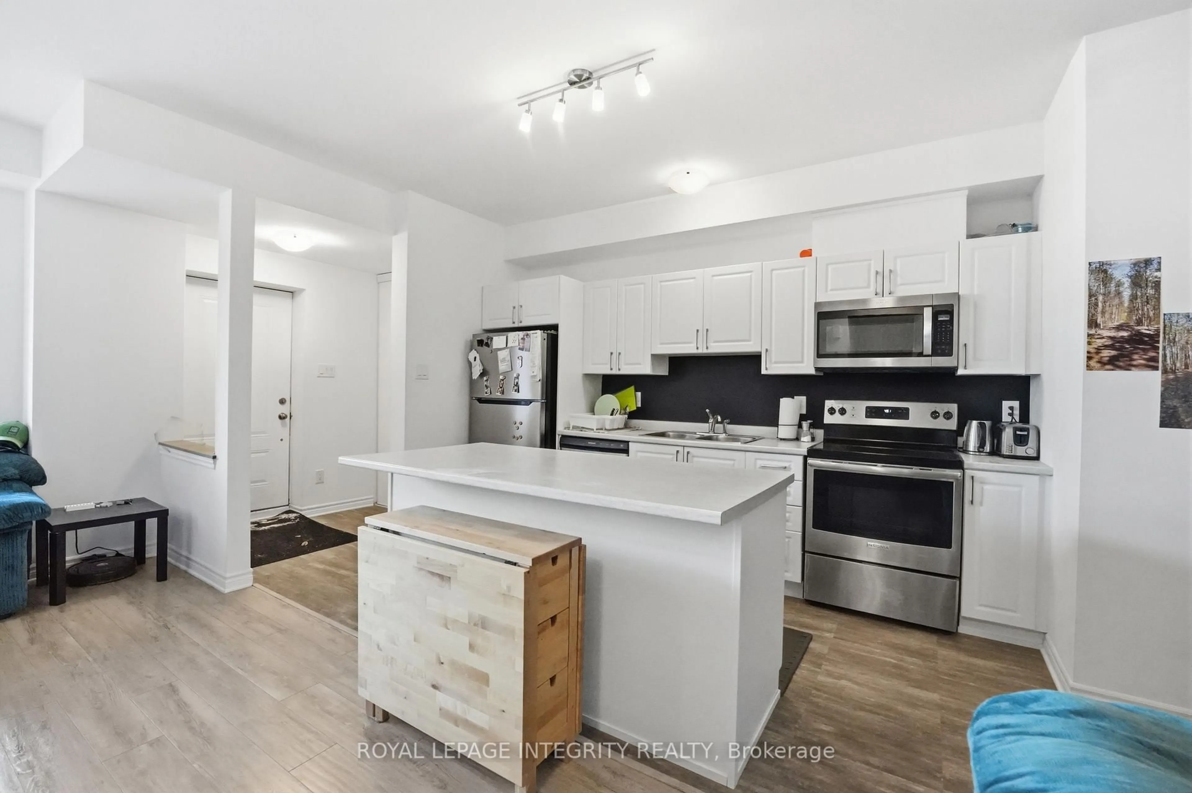 Open concept kitchen, unknown for 30 Jaguar Pvt Private #F, Ottawa Ontario K2V 0J3