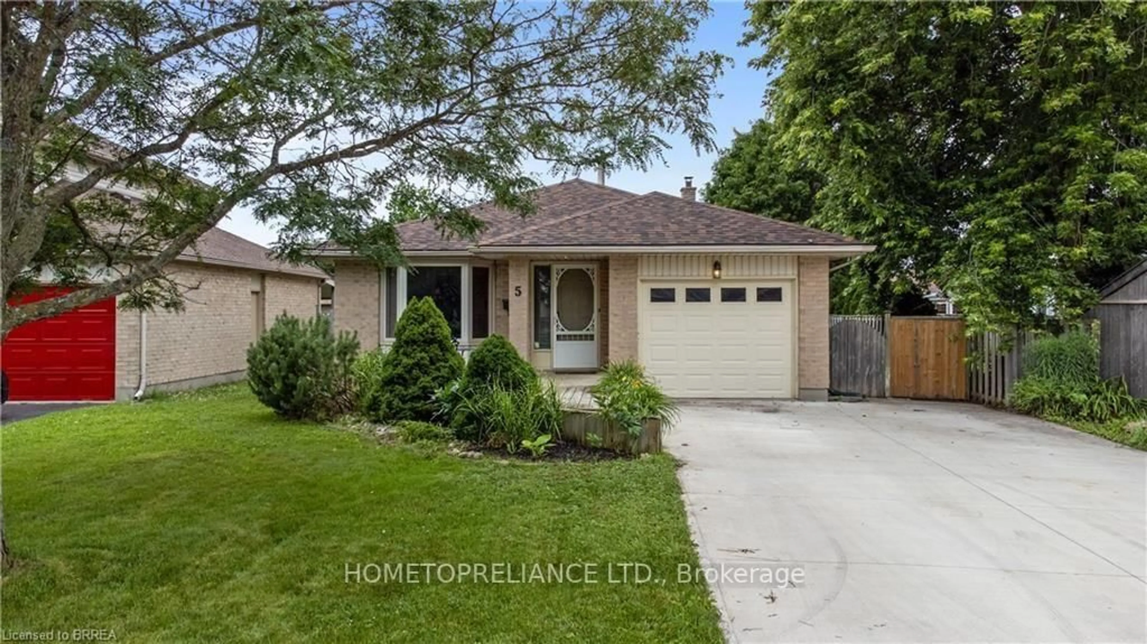 Unknown for 5 Barrydale Cres, London North Ontario N6G 2X2
