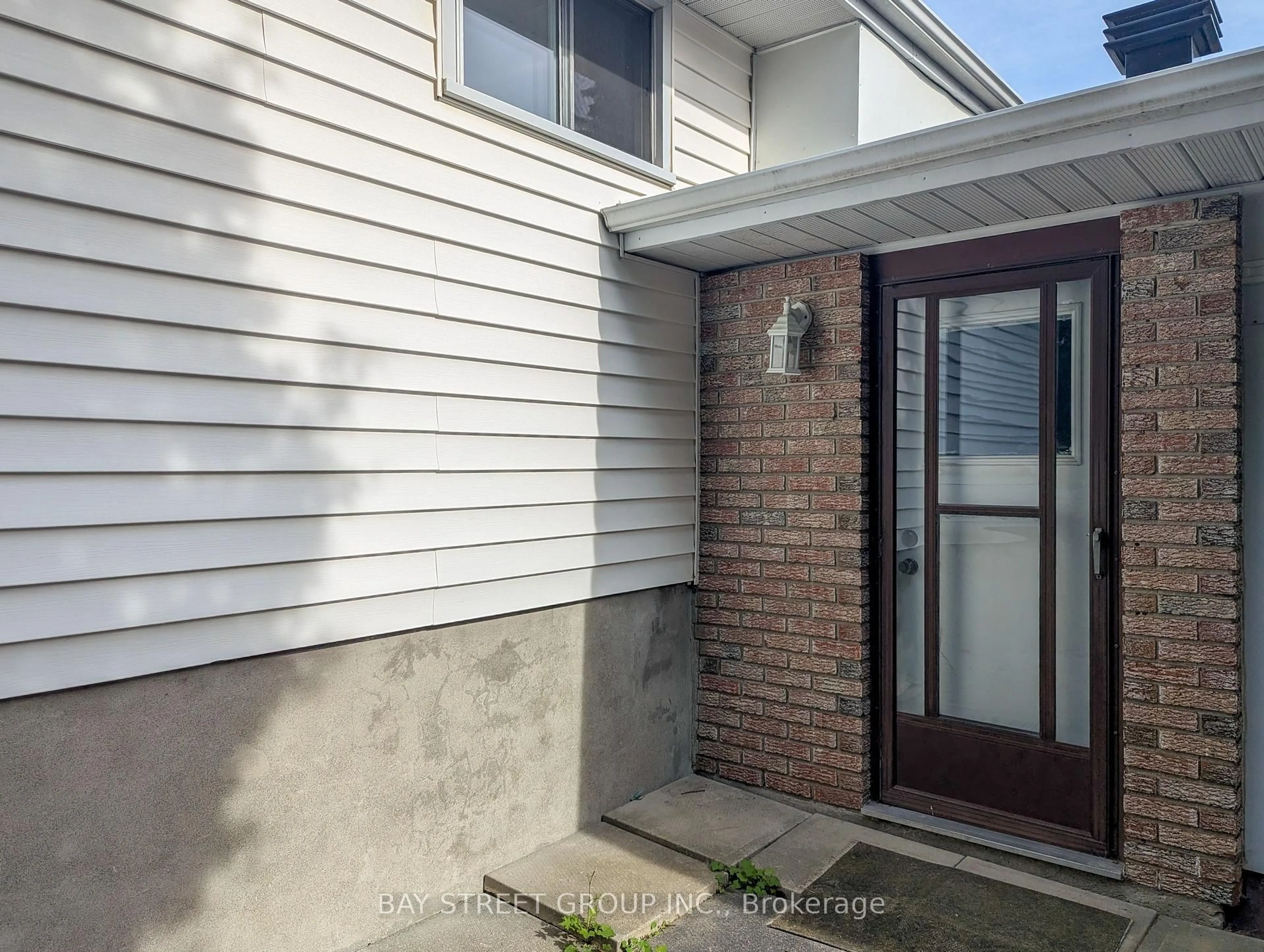Unknown for 1688 Lamothe St, Greater Sudbury Ontario P3A 2K1