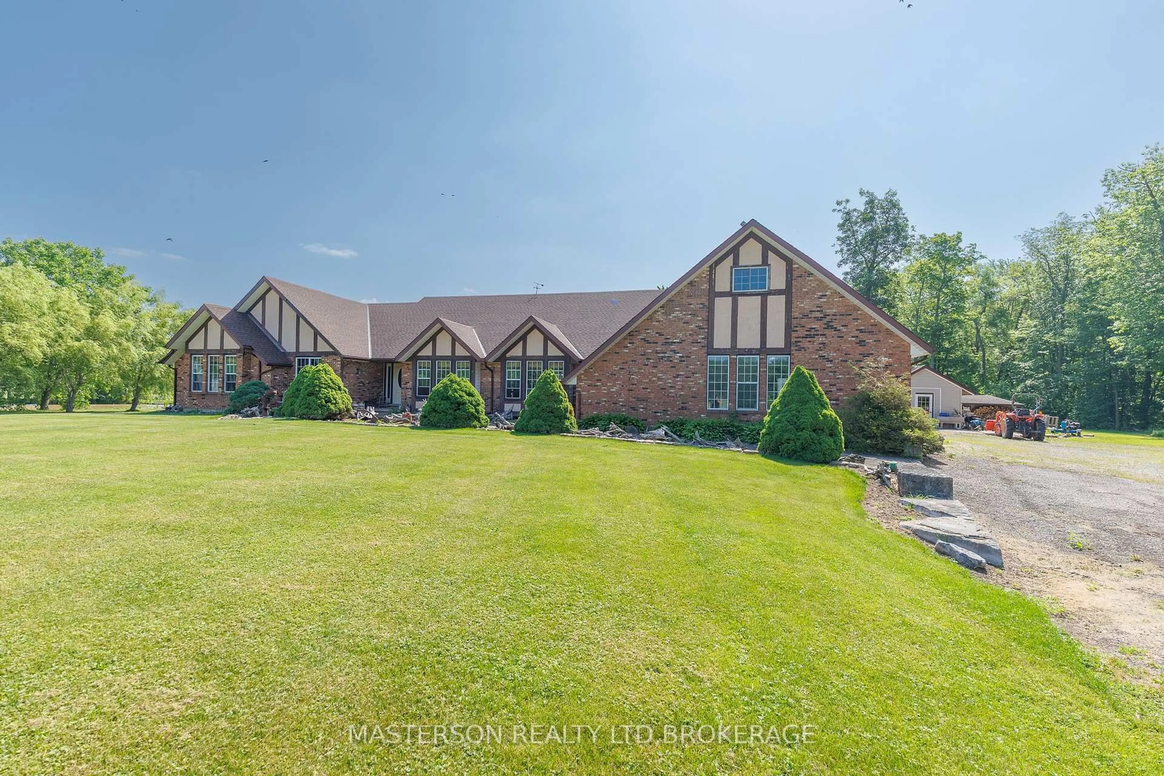 A pic from outside/outdoor area/front of a property/back of a property/a pic from drone, unknown for 12259 Brawn Rd, Wainfleet Ontario L0S 1V0