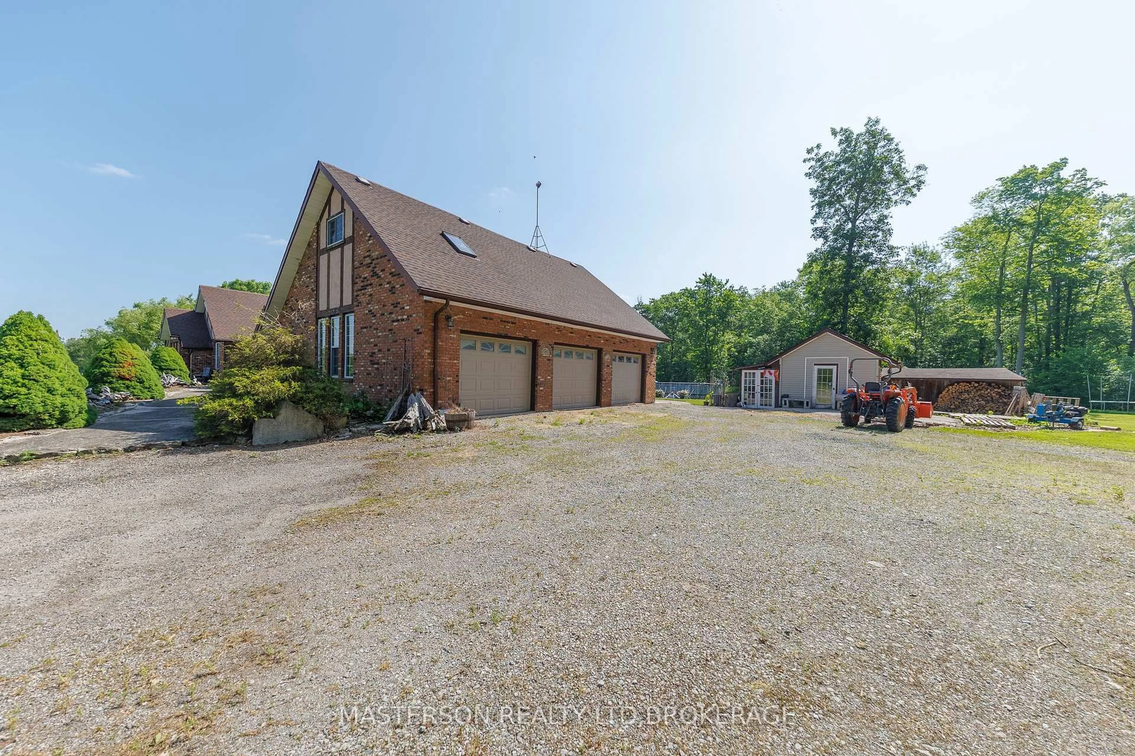 A pic from outside/outdoor area/front of a property/back of a property/a pic from drone, street for 12259 Brawn Rd, Wainfleet Ontario L0S 1V0