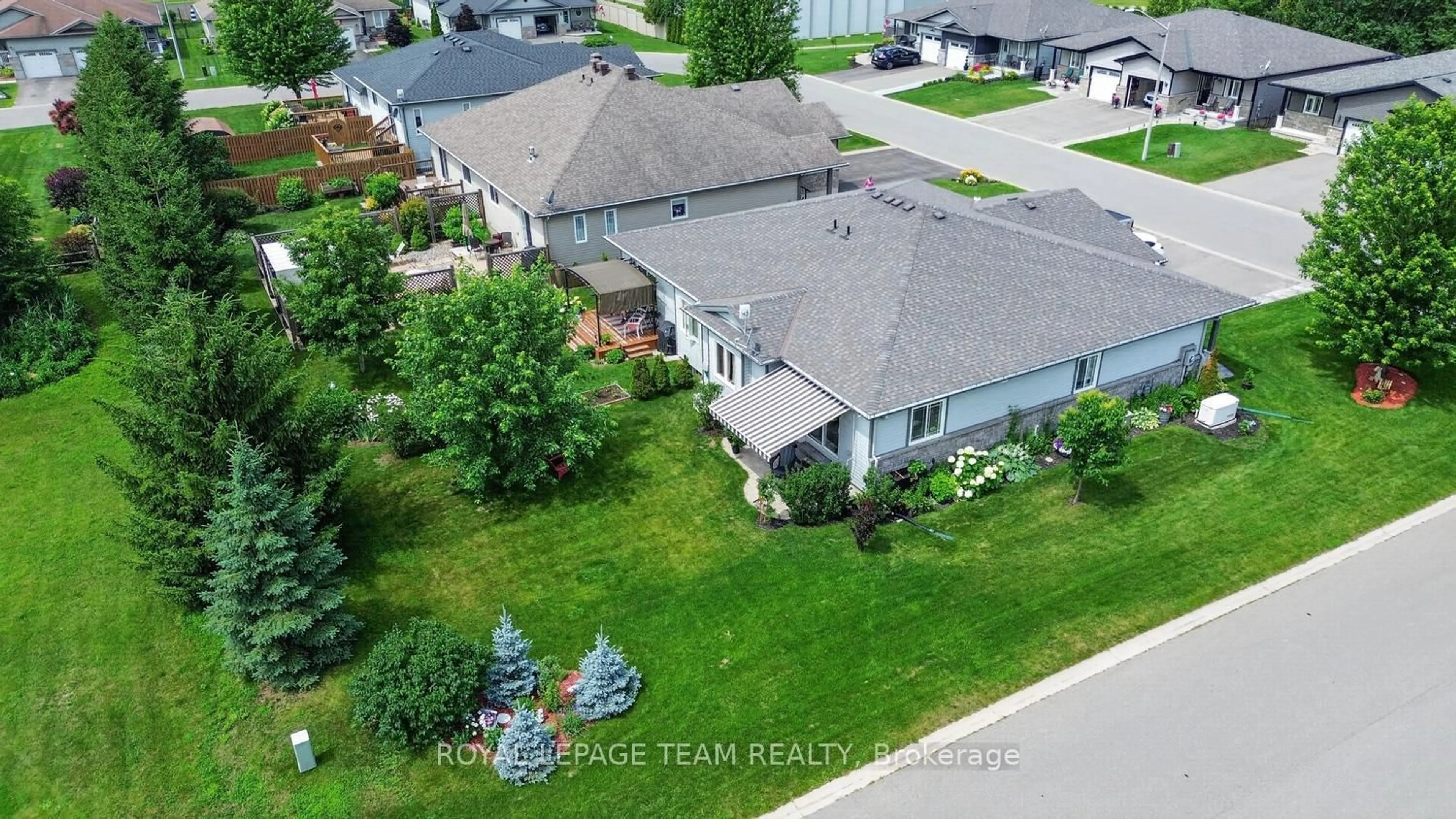 A pic from outside/outdoor area/front of a property/back of a property/a pic from drone, street for 321 Fischl Dr, Prescott Ontario K0E 1T0