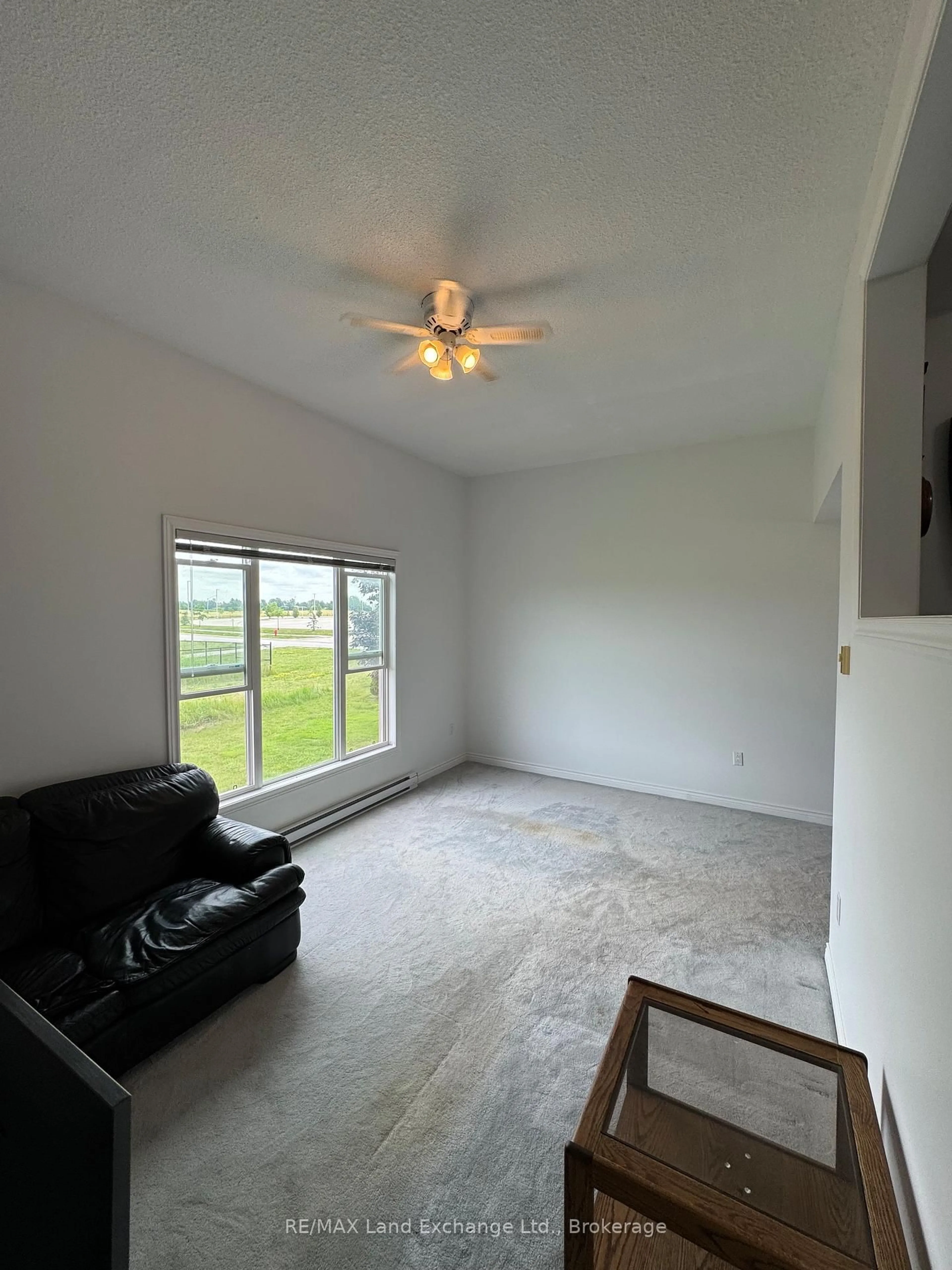 A pic of a room for 31 Philip Pl #31, Kincardine Ontario N2Z 2E7
