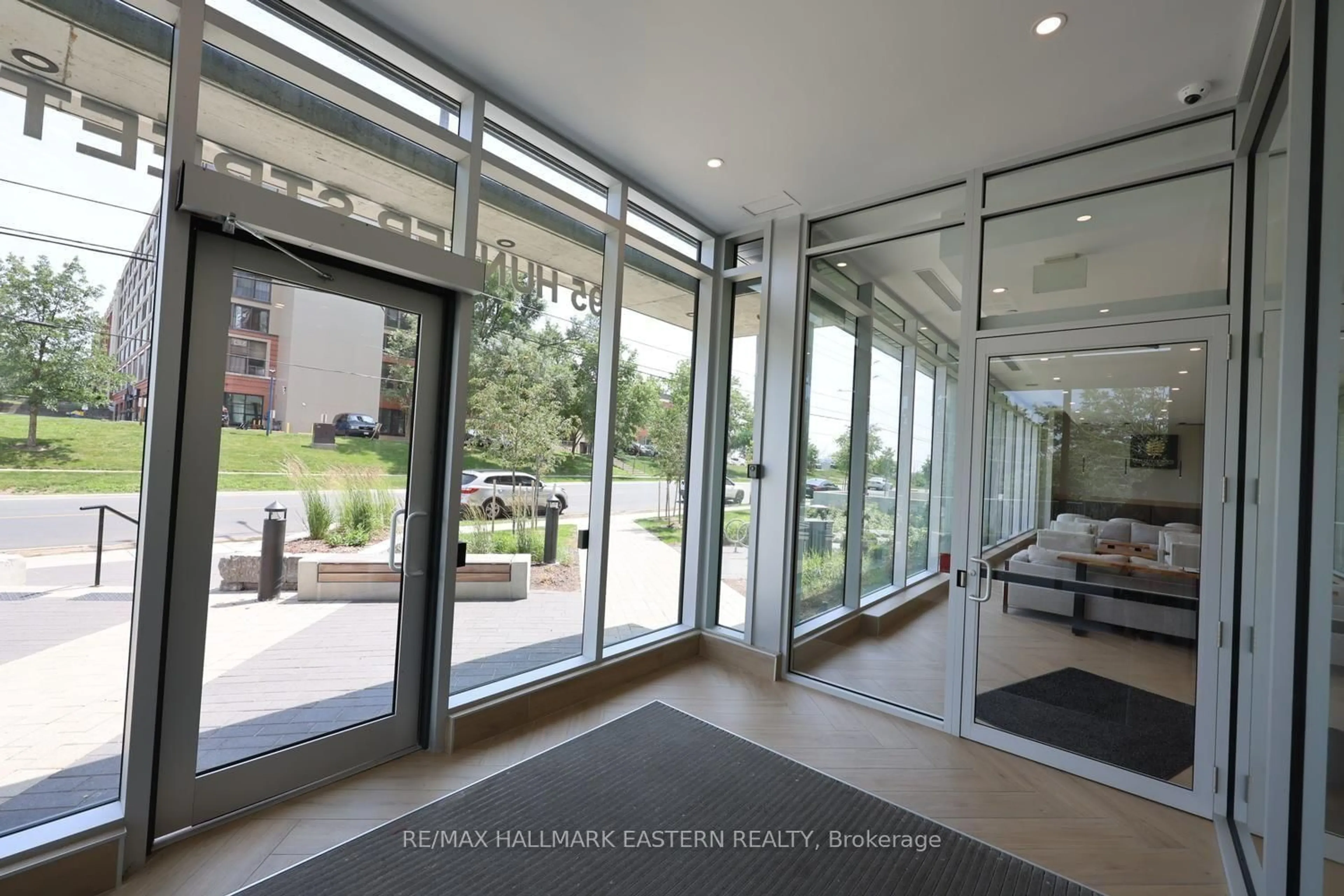 Indoor foyer for 195 Hunter St #308, Peterborough Ontario K9H 0K6