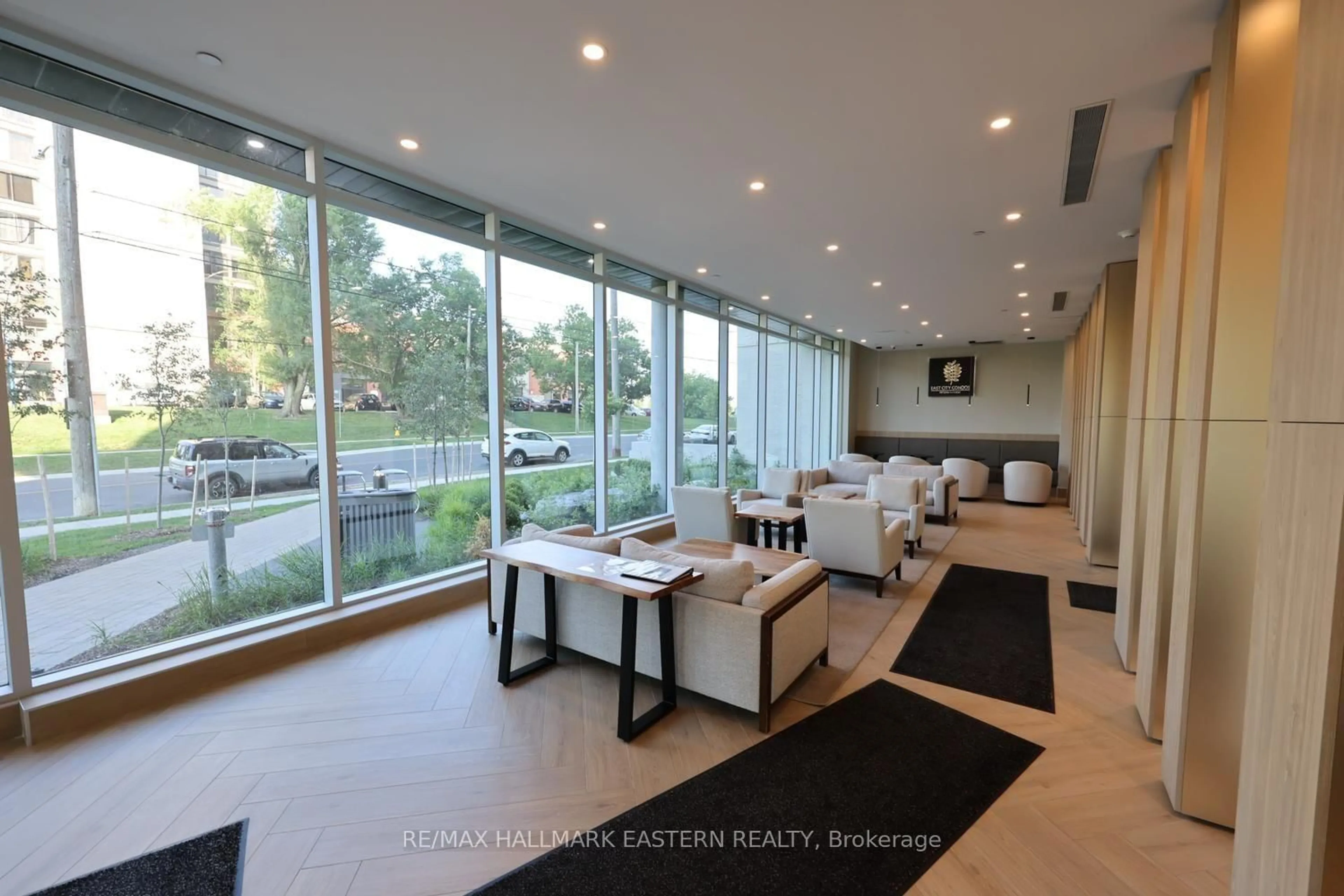 Indoor foyer for 195 Hunter St #308, Peterborough Ontario K9H 0K6