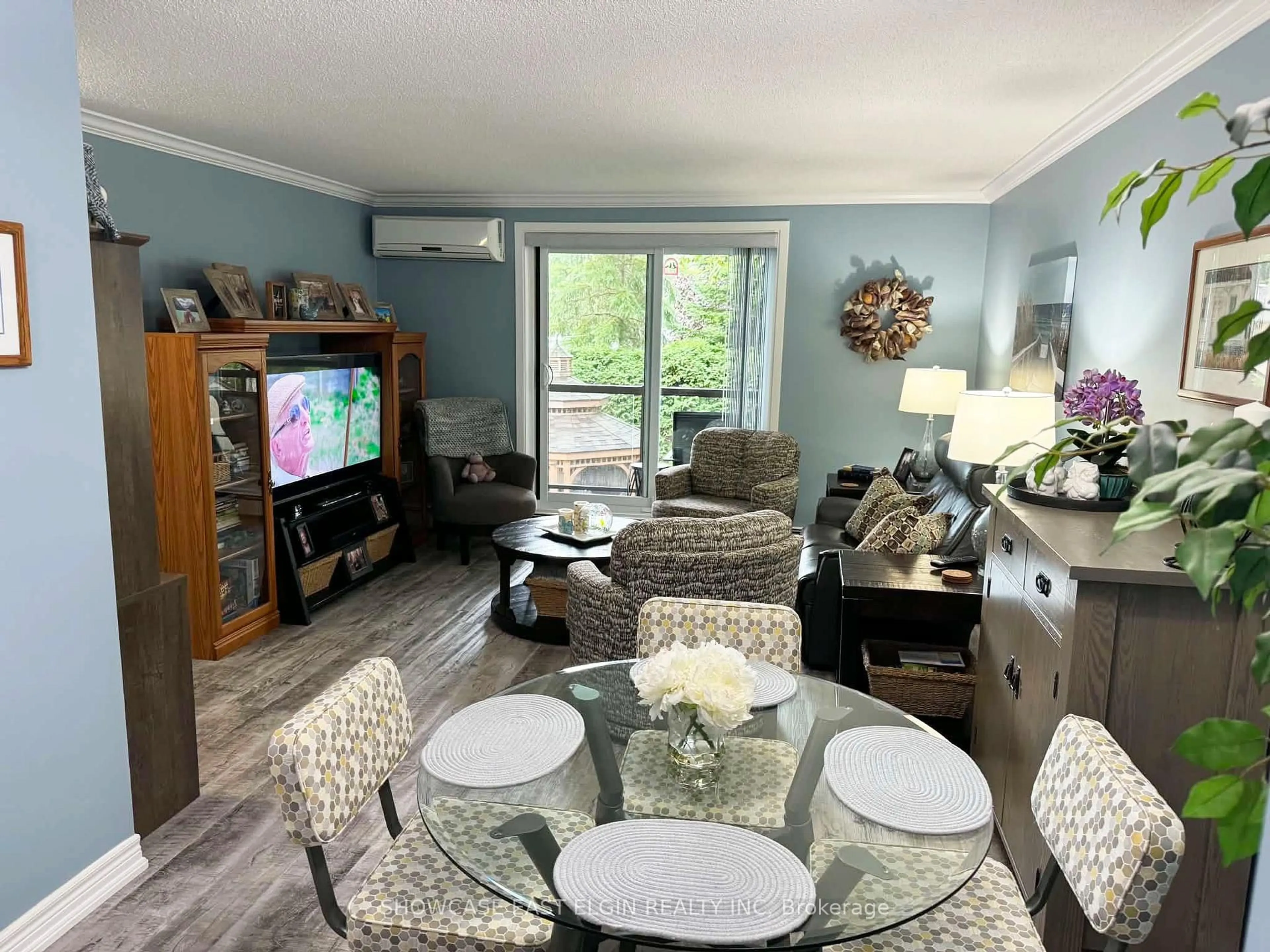 Living room with furniture, unknown for 91 Spruce St #201, Aylmer Ontario N5H 1B4