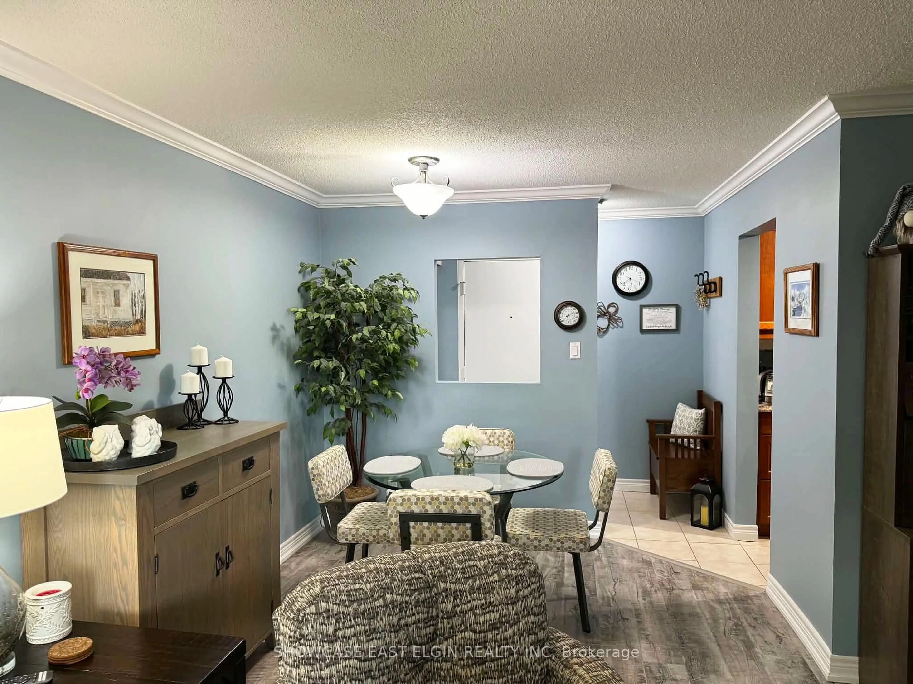 Living room with furniture, unknown for 91 Spruce St #201, Aylmer Ontario N5H 1B4