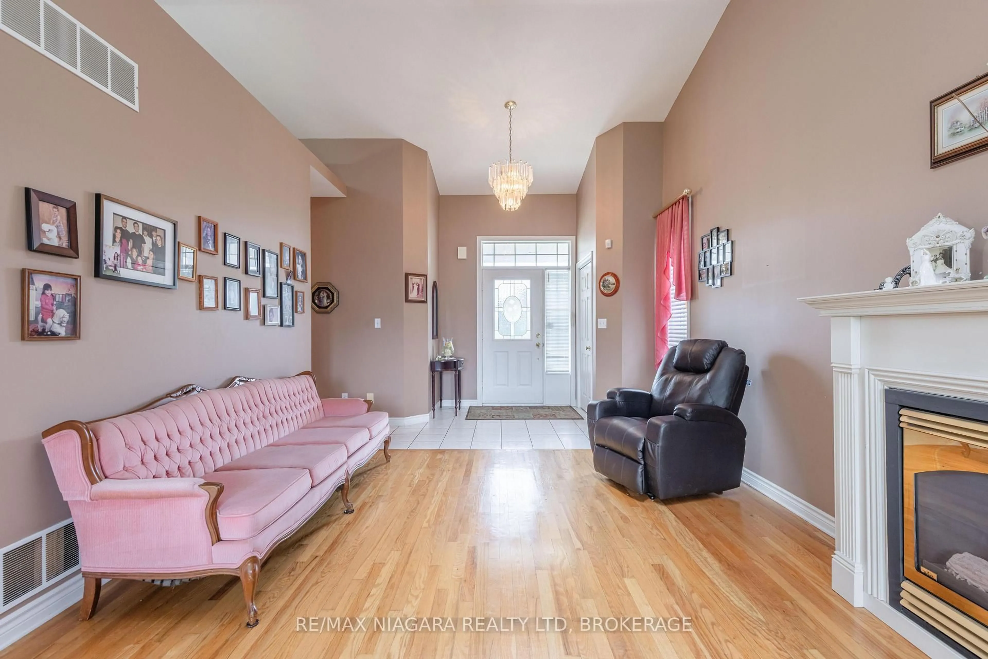 Unknown for 8034 Pinellas Park Dr, Niagara Falls Ontario L2H 3B2