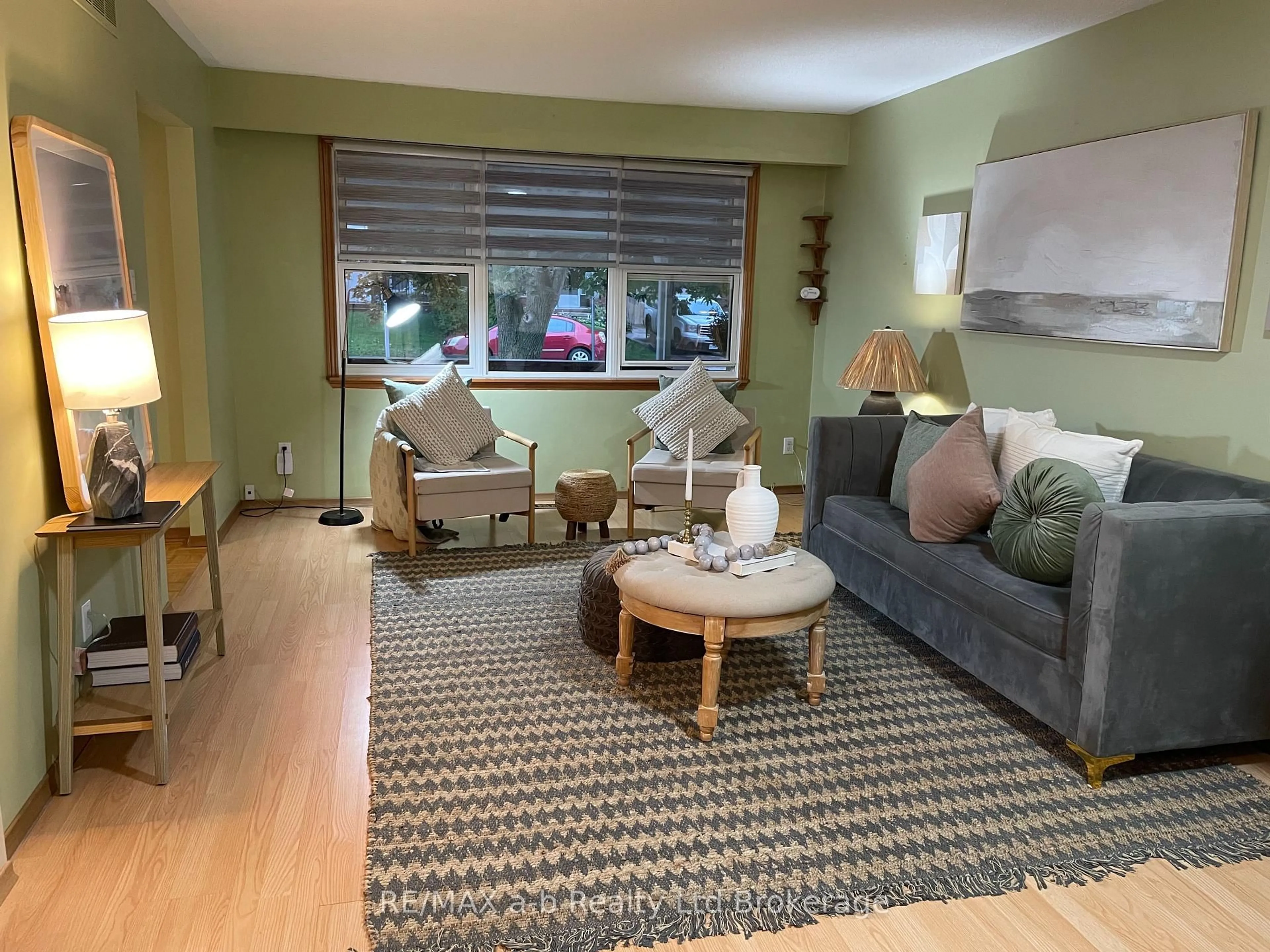 Living room with furniture, unknown for 13 Witty Ave, Ingersoll Ontario N5C 3N9