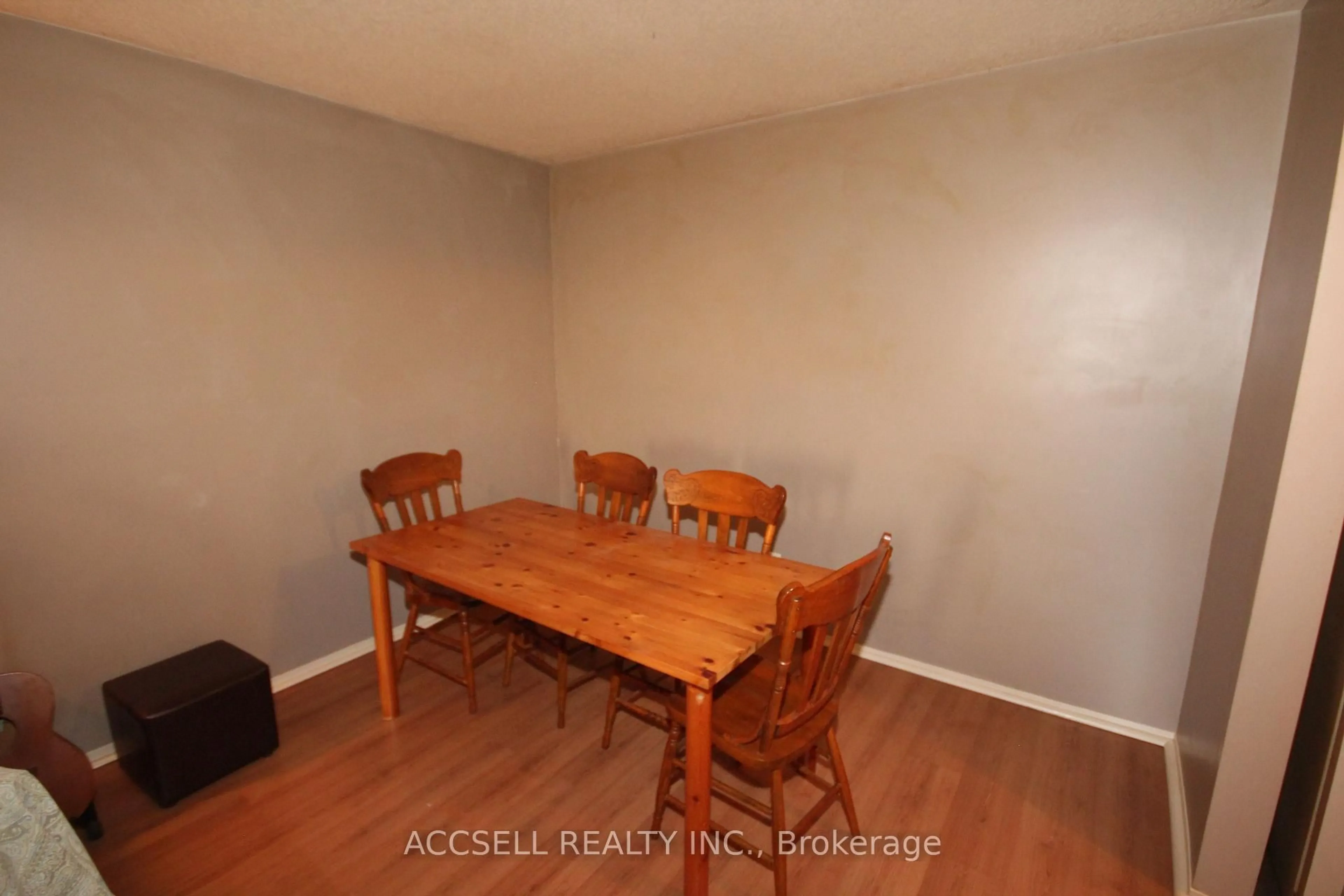 A pic of a room for 731 Deveron Cres #111, London South Ontario N5Z 4X6
