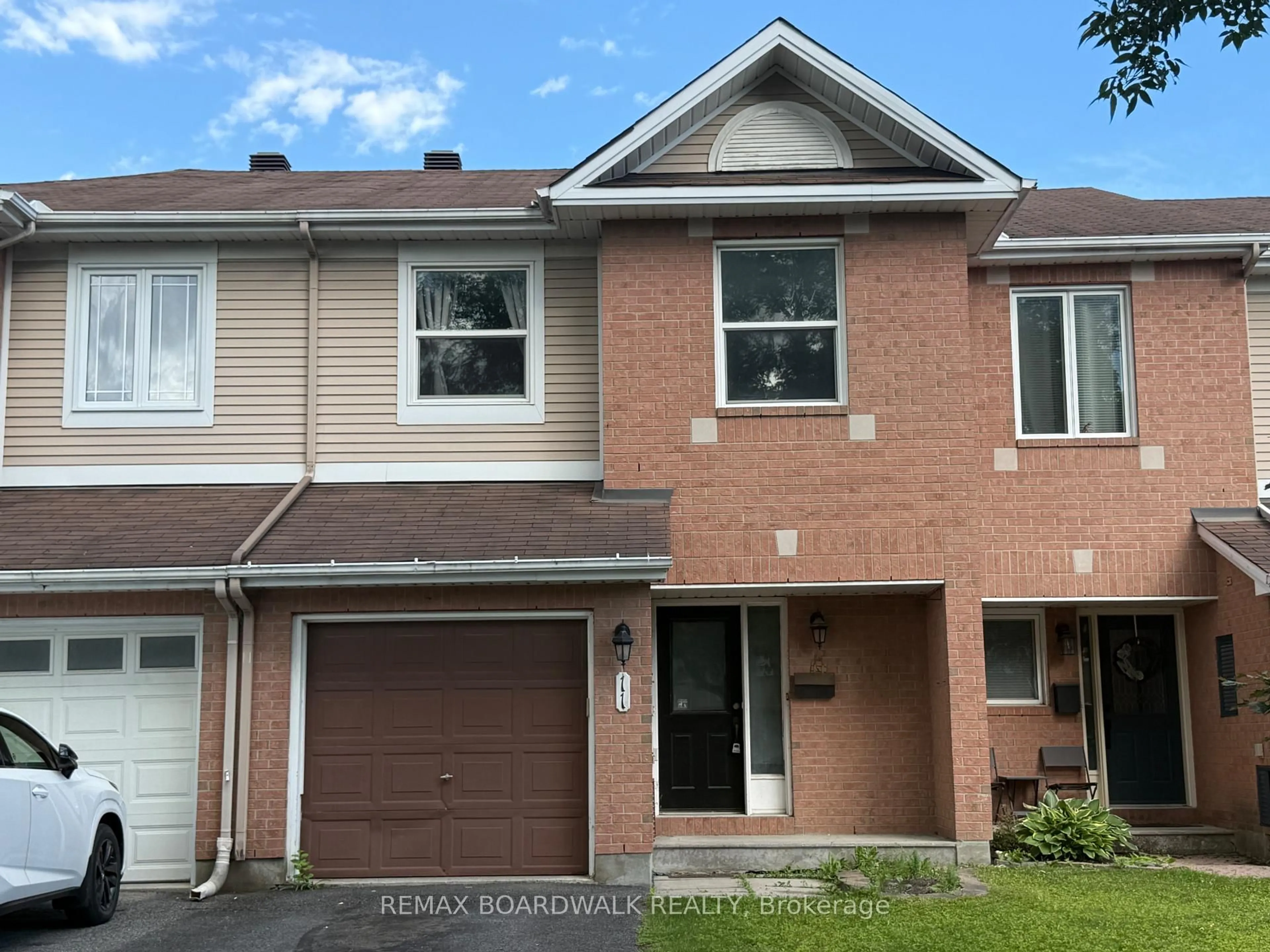 Unknown for 11 Meadowbreeze Dr, Ottawa Ontario K2M 2L6