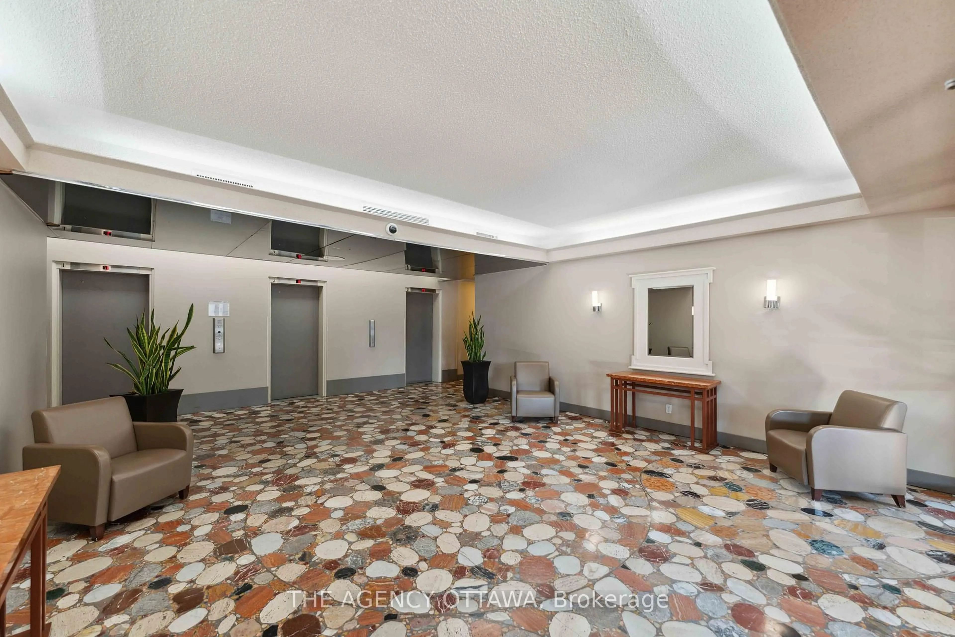 Lobby for 1785 Frobisher Lane #703, Ottawa Ontario K1G 3T7