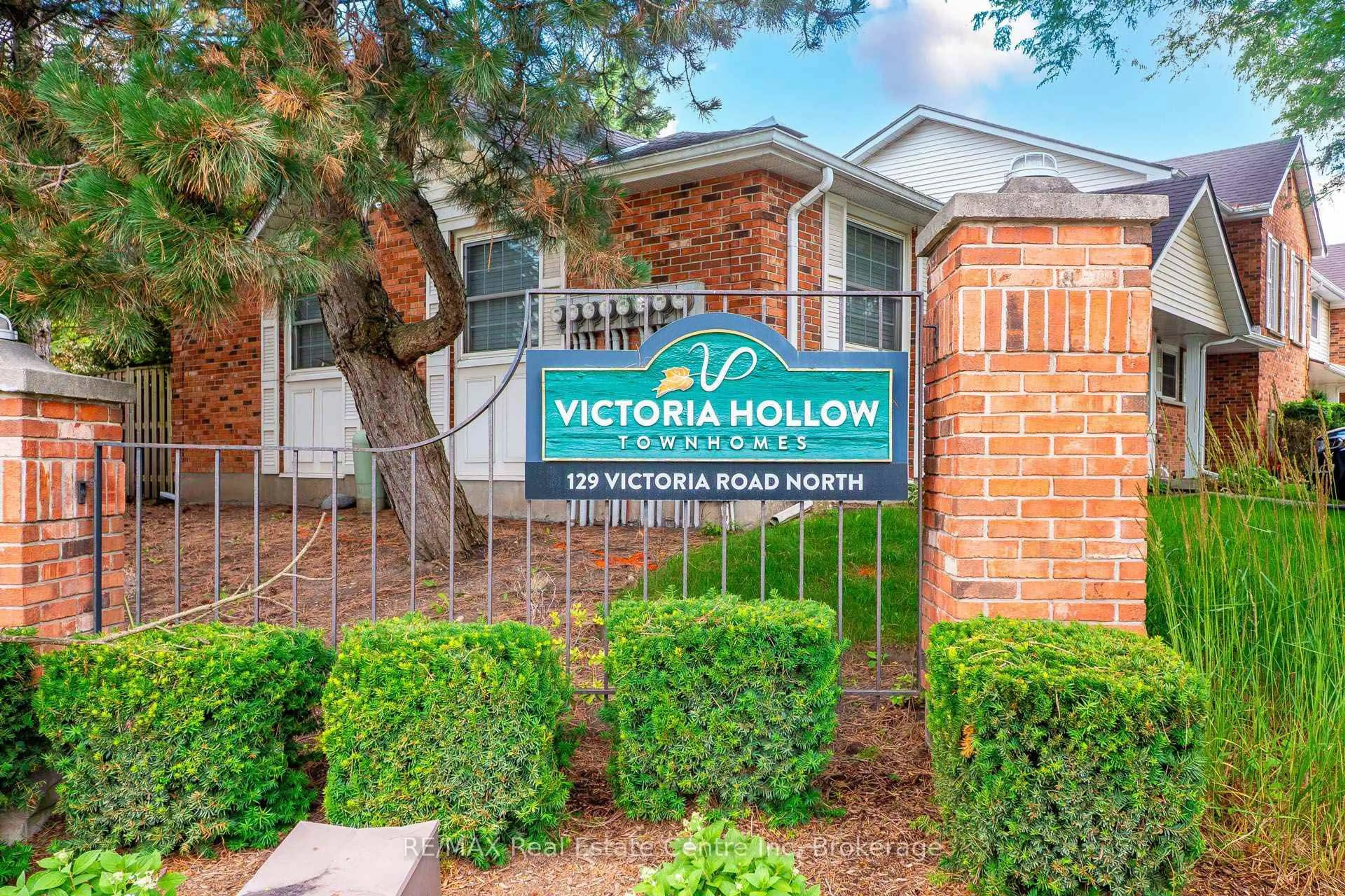 Home with brick exterior material, street for 129 Victoria Rd #86, Guelph Ontario N1E 6V4