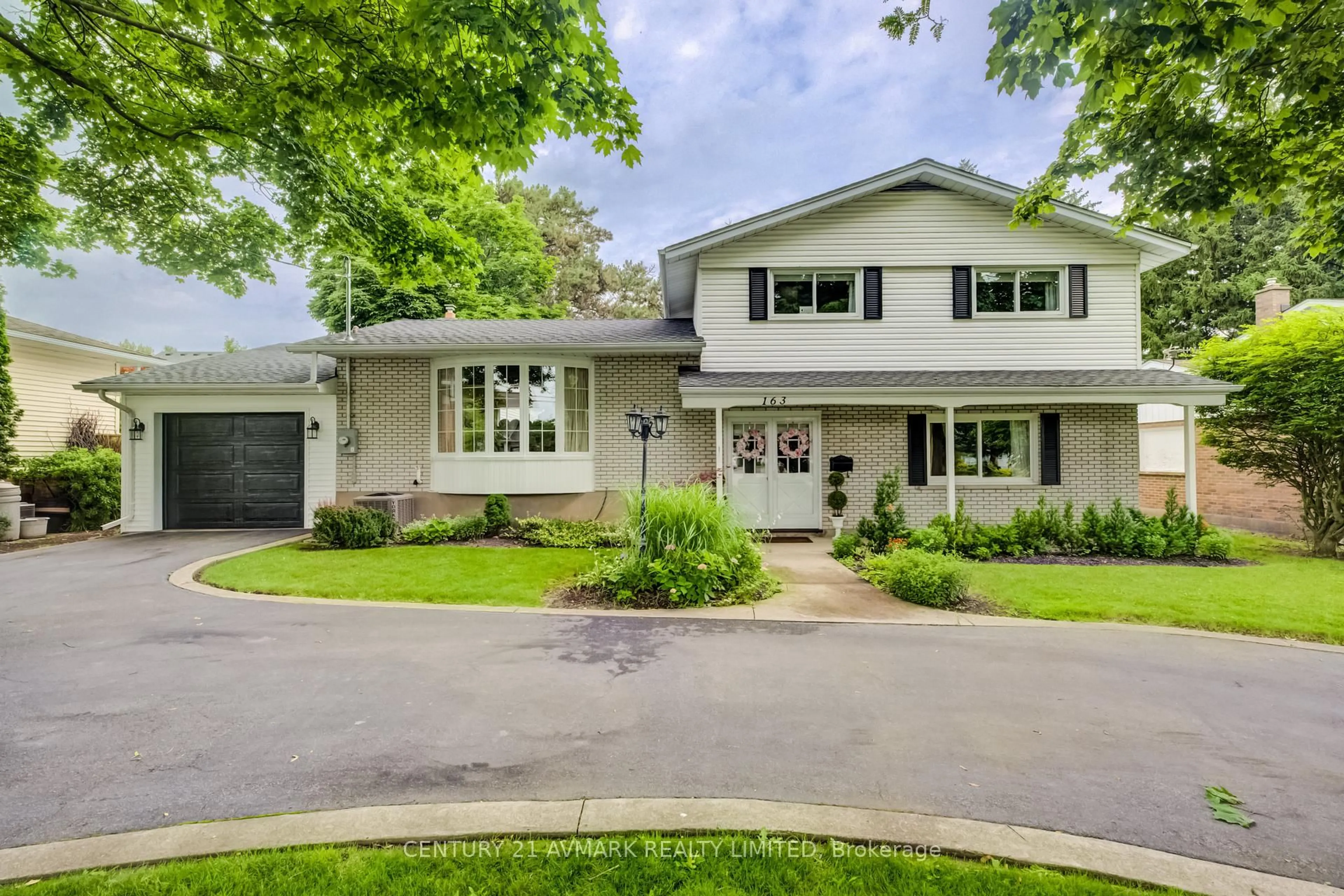 Home with brick exterior material, street for 163 Lakeshore Rd, St. Catharines Ontario L2N 2V2