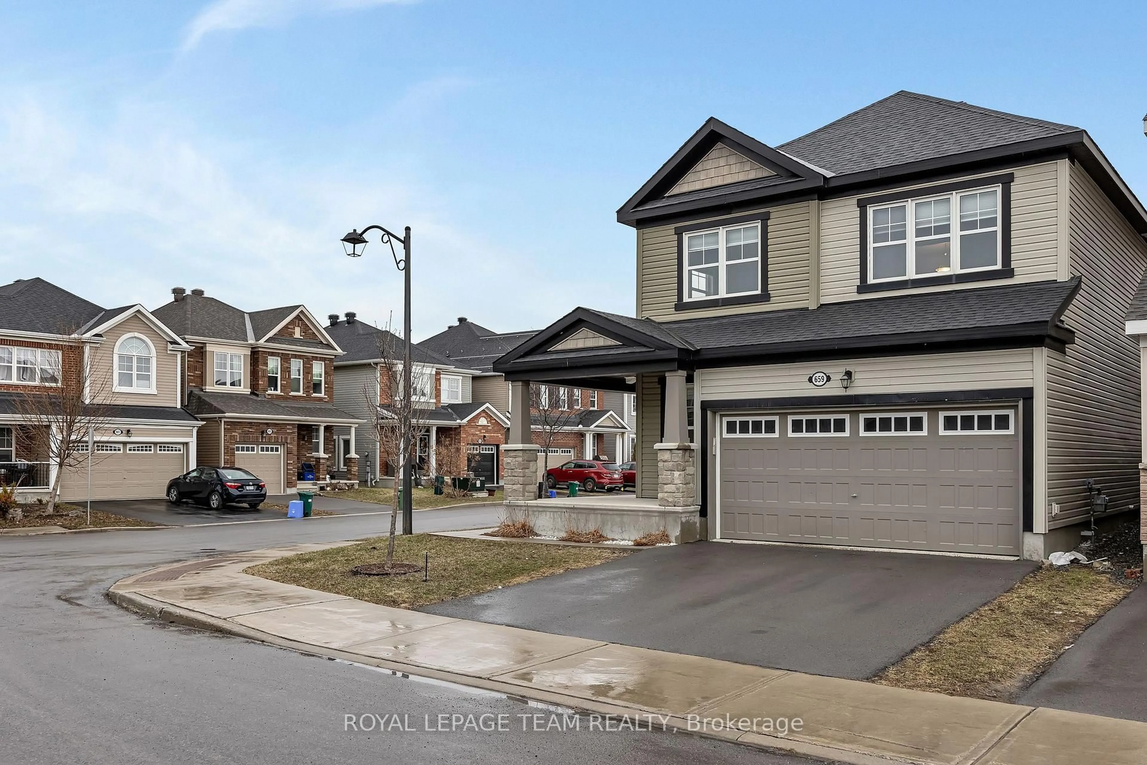Unknown for 659 Pearl Dace Cres, Ottawa Ontario K2J 6K4