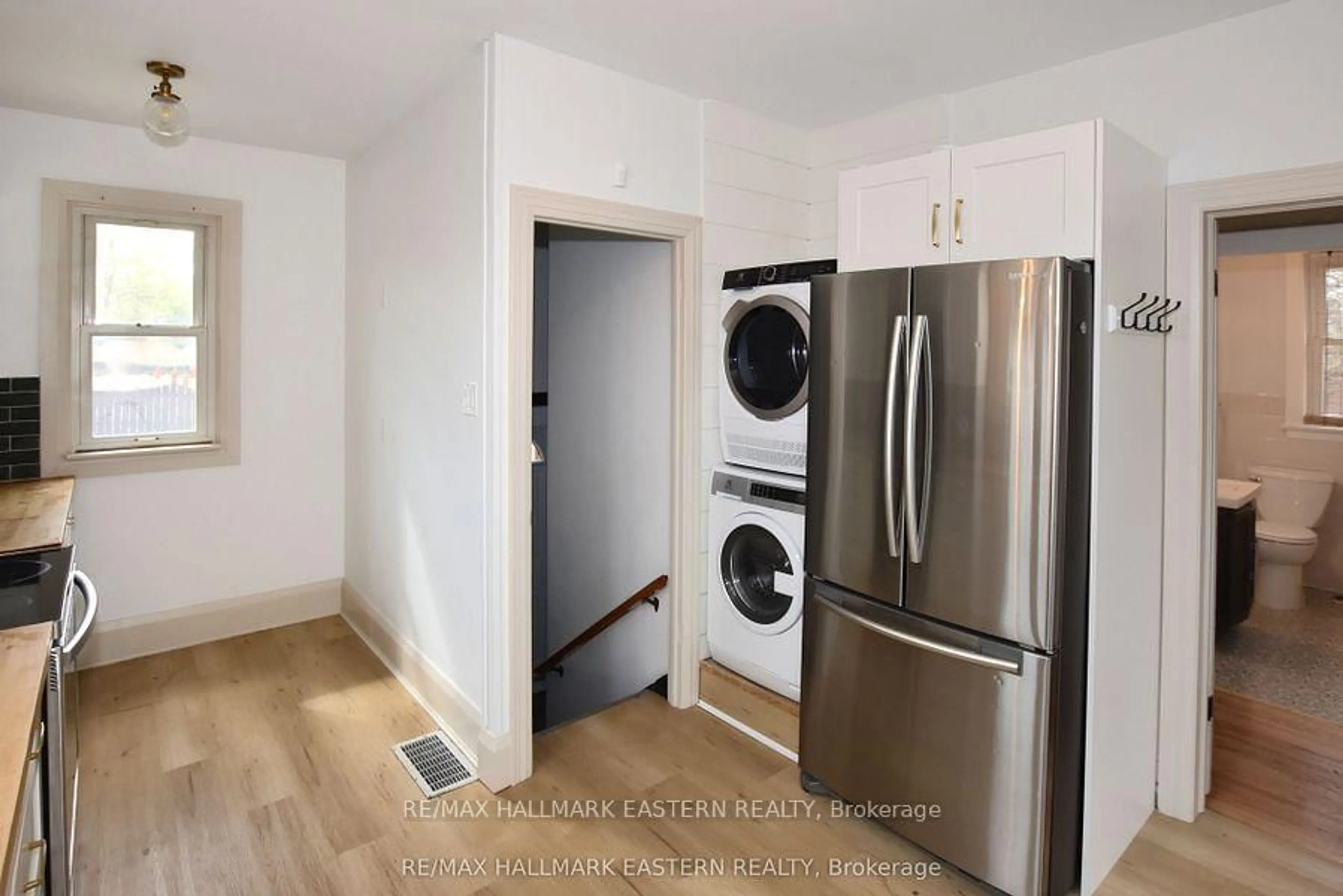 Laundry room for 269 Aberdeen Ave, Peterborough Ontario K9H 4X2